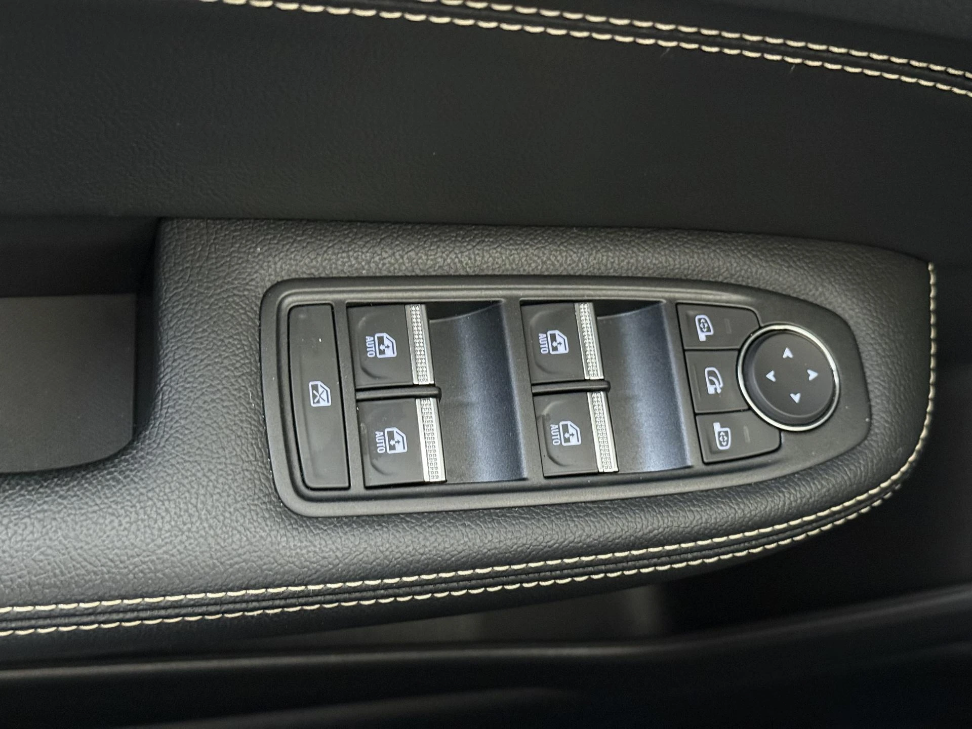 Renault-Arkana-image-24
