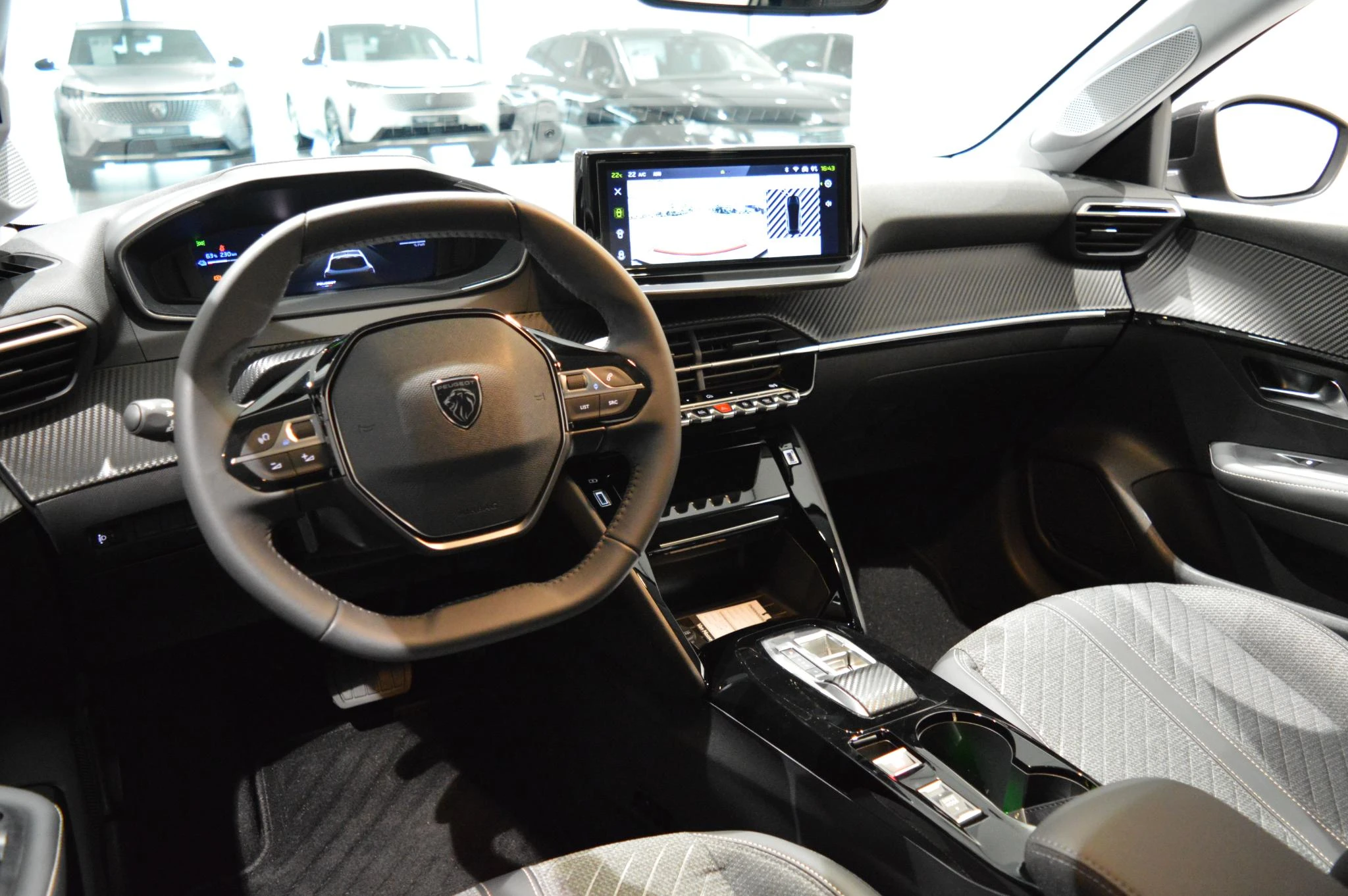 Peugeot-e-208-image-8