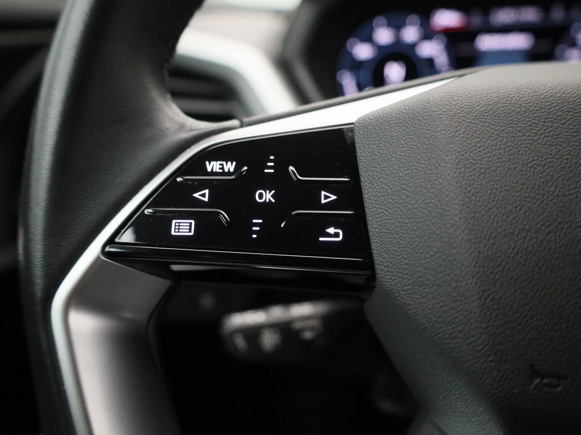 Audi-Q4 Sportback e-tron-image-20