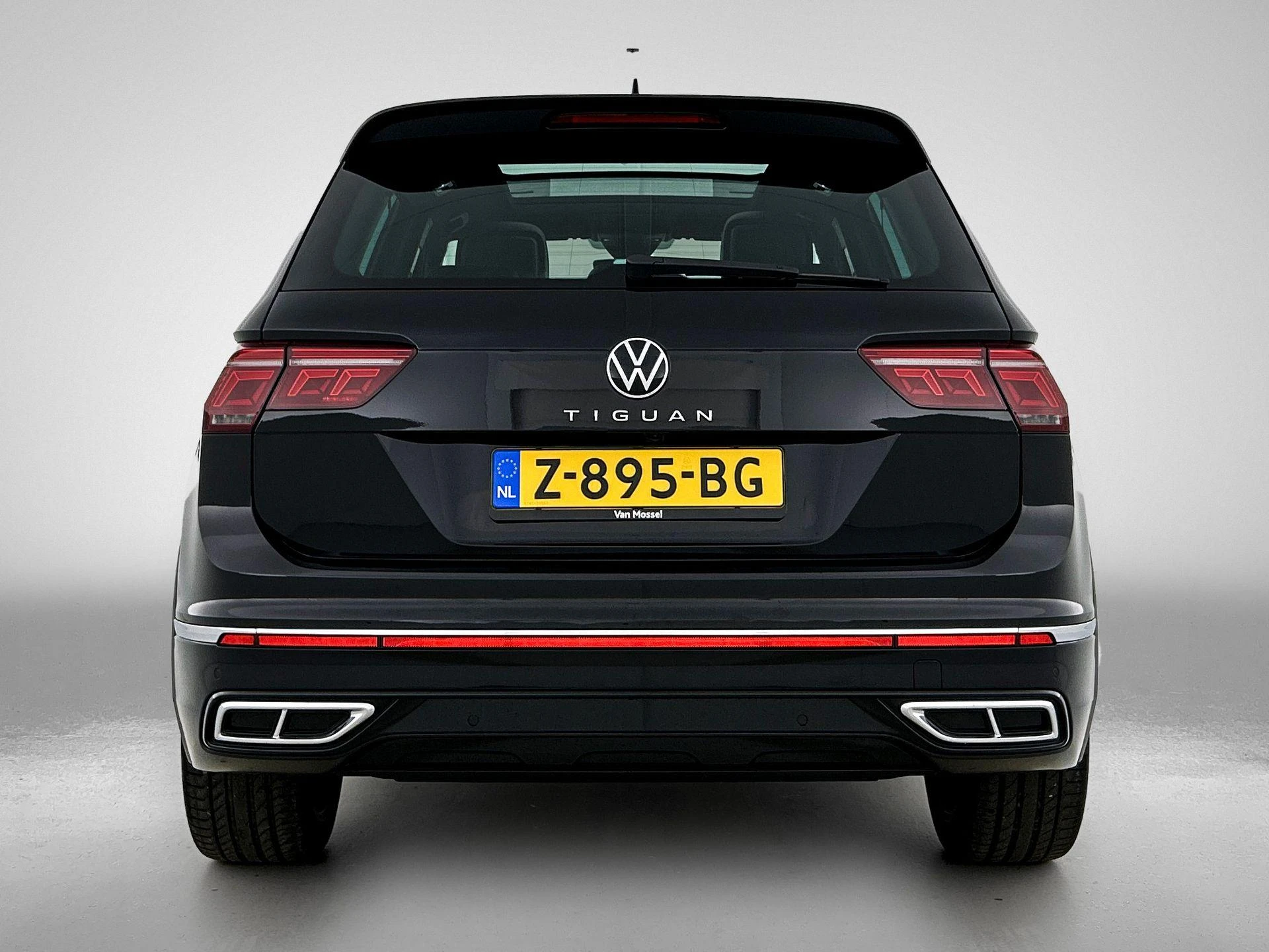 Volkswagen-Tiguan-image-2