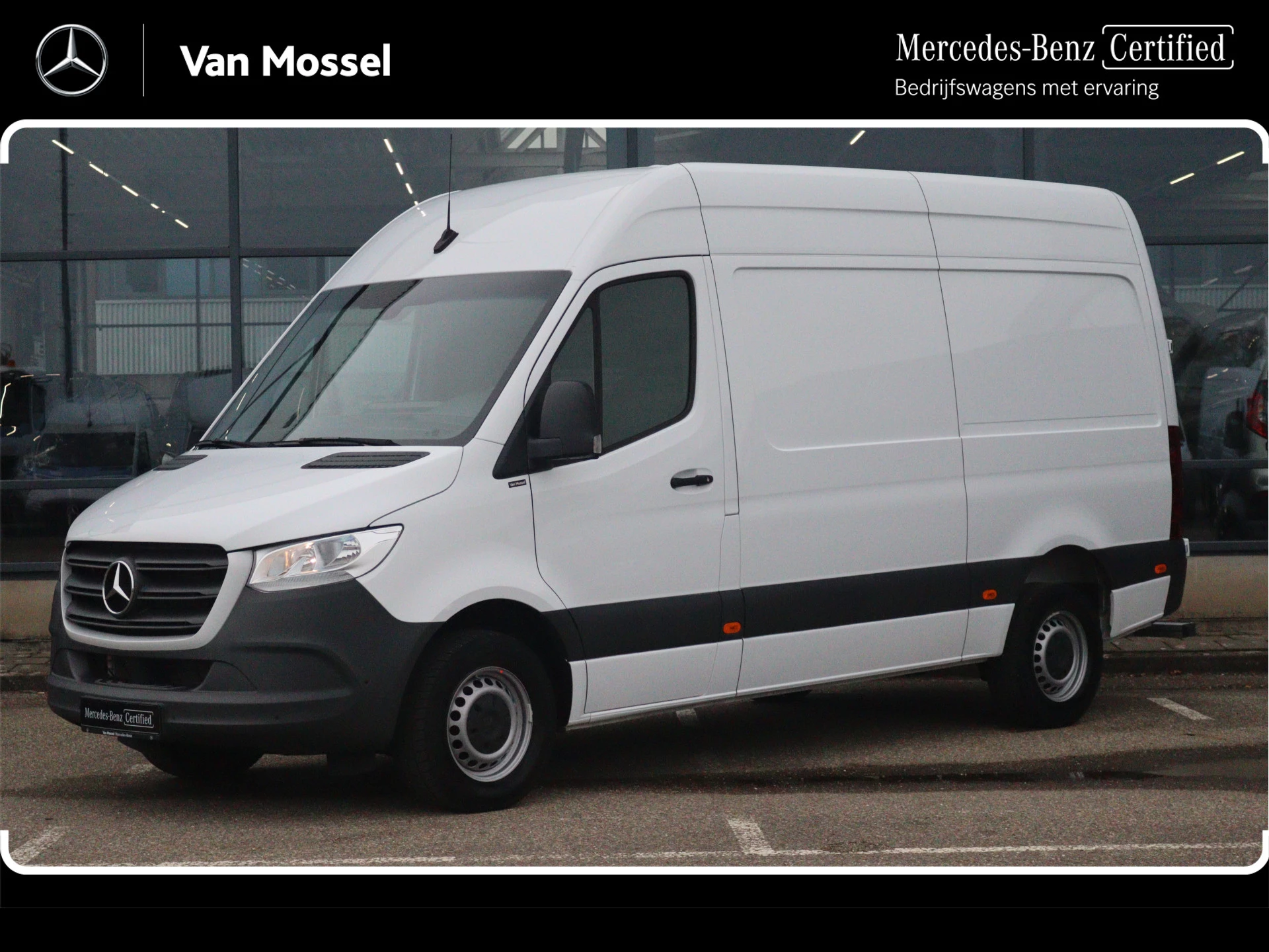 Mercedes-Benz-Sprinter-image-0