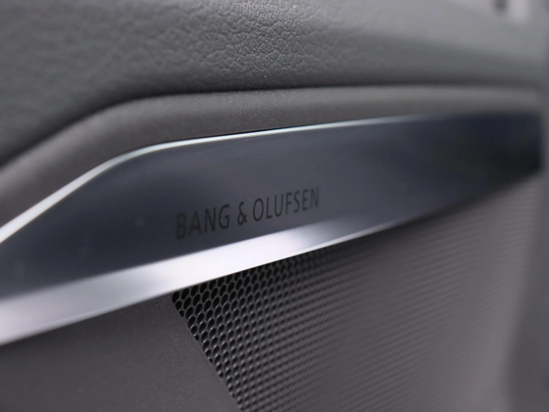 Audi-Q8 e-tron-image-27