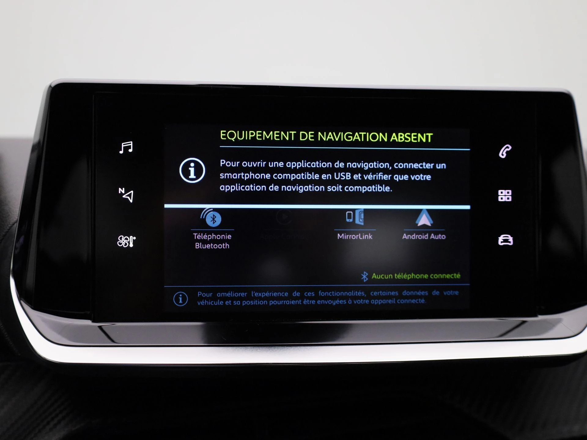 Peugeot-e-2008-image-21