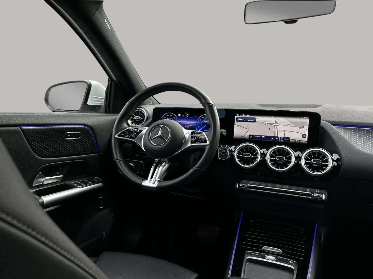 Mercedes-Benz-EQA-image-12