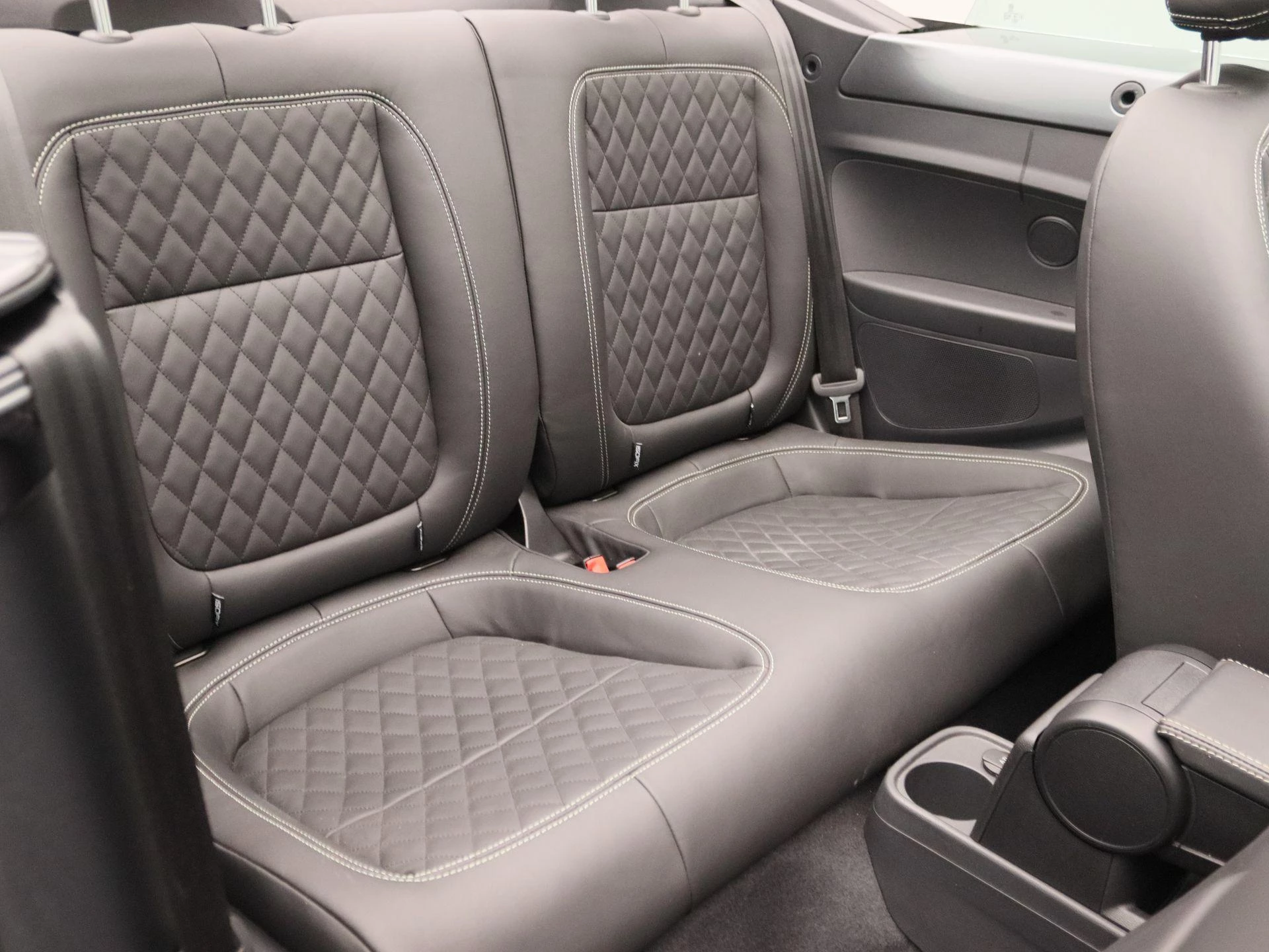 Volkswagen-Beetle-image-22