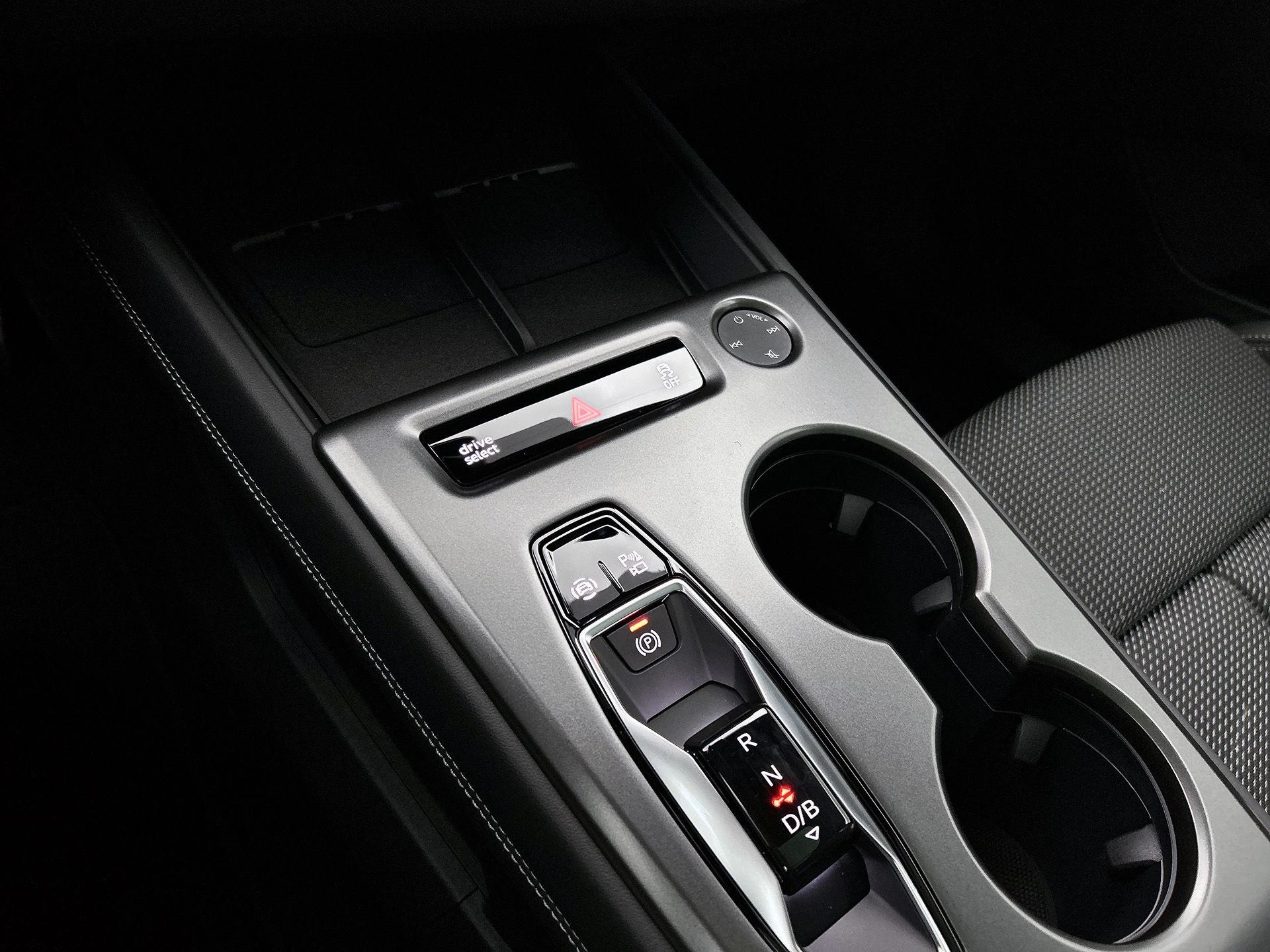 Audi-Q4 e-tron-image-25