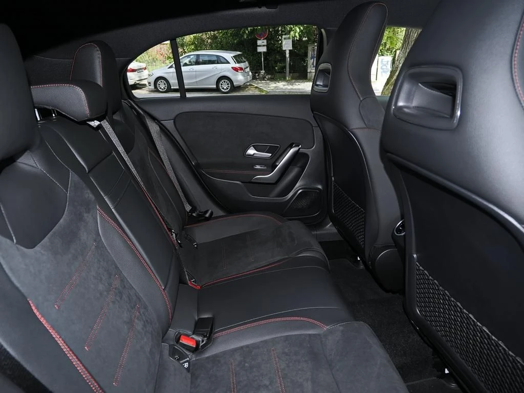 Mercedes-Benz-A-Klasse 200-image-14