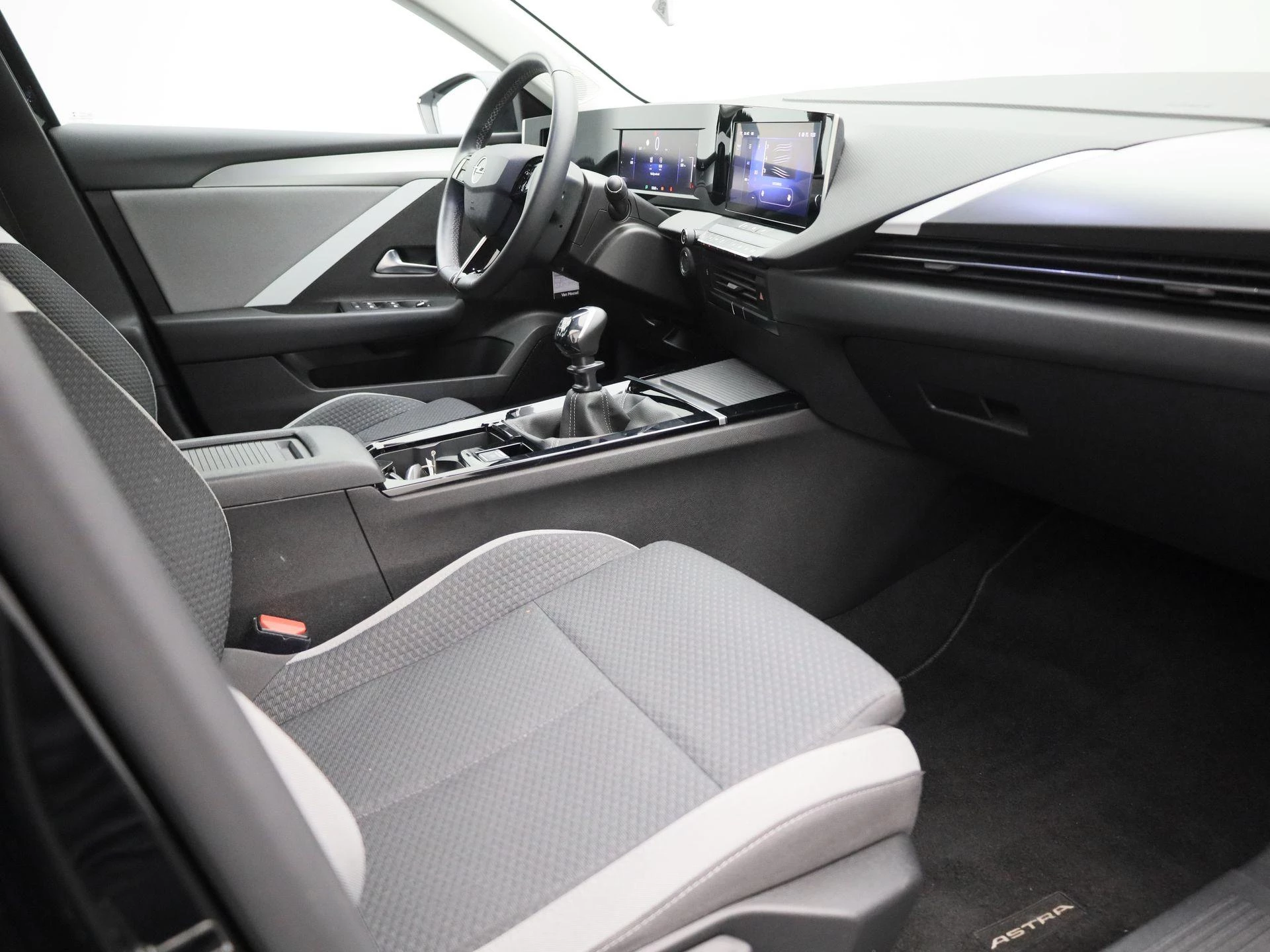 Opel-Astra-image-31