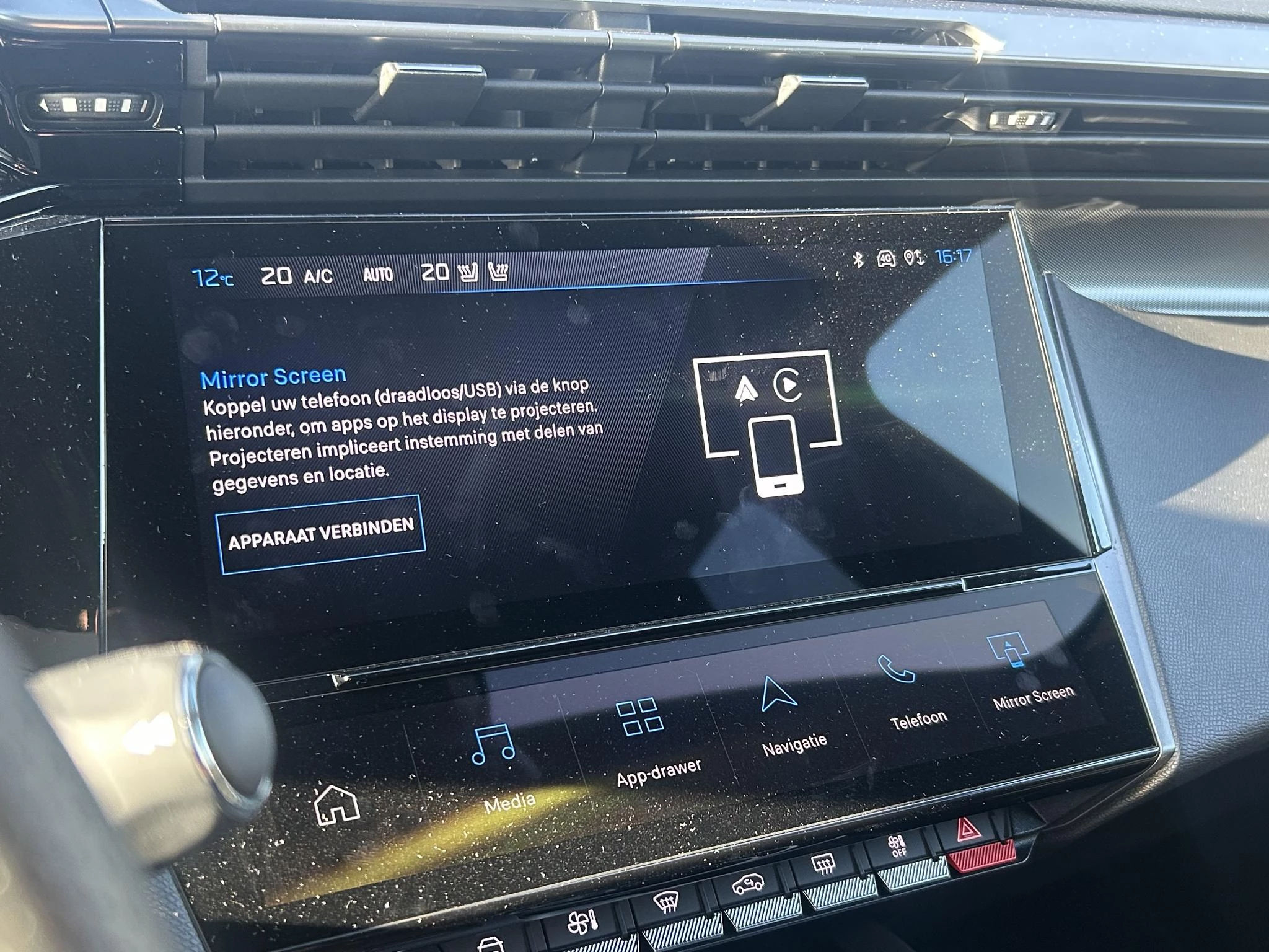 Peugeot-e-308-image-17