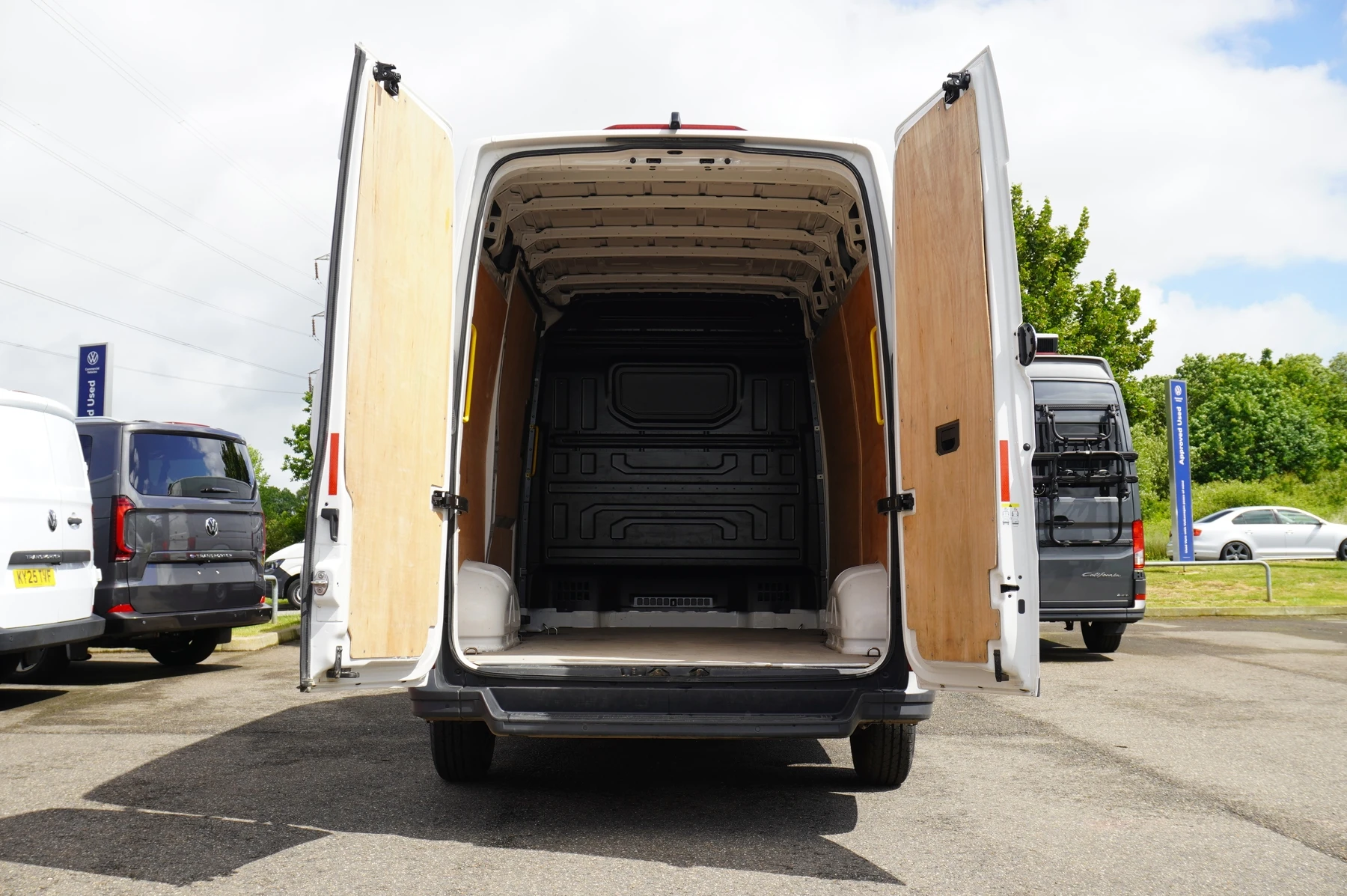 Volkswagen-Crafter-image-30