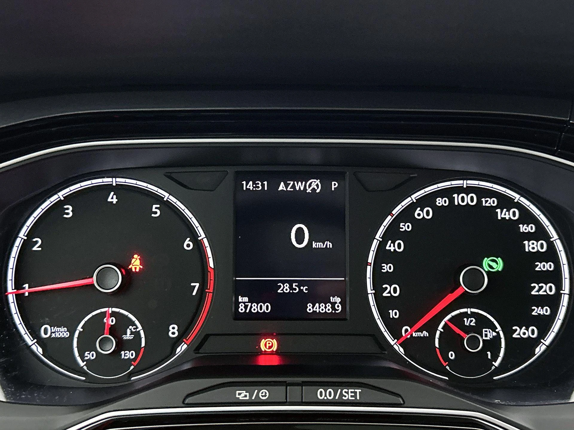 Volkswagen-Polo-image-17