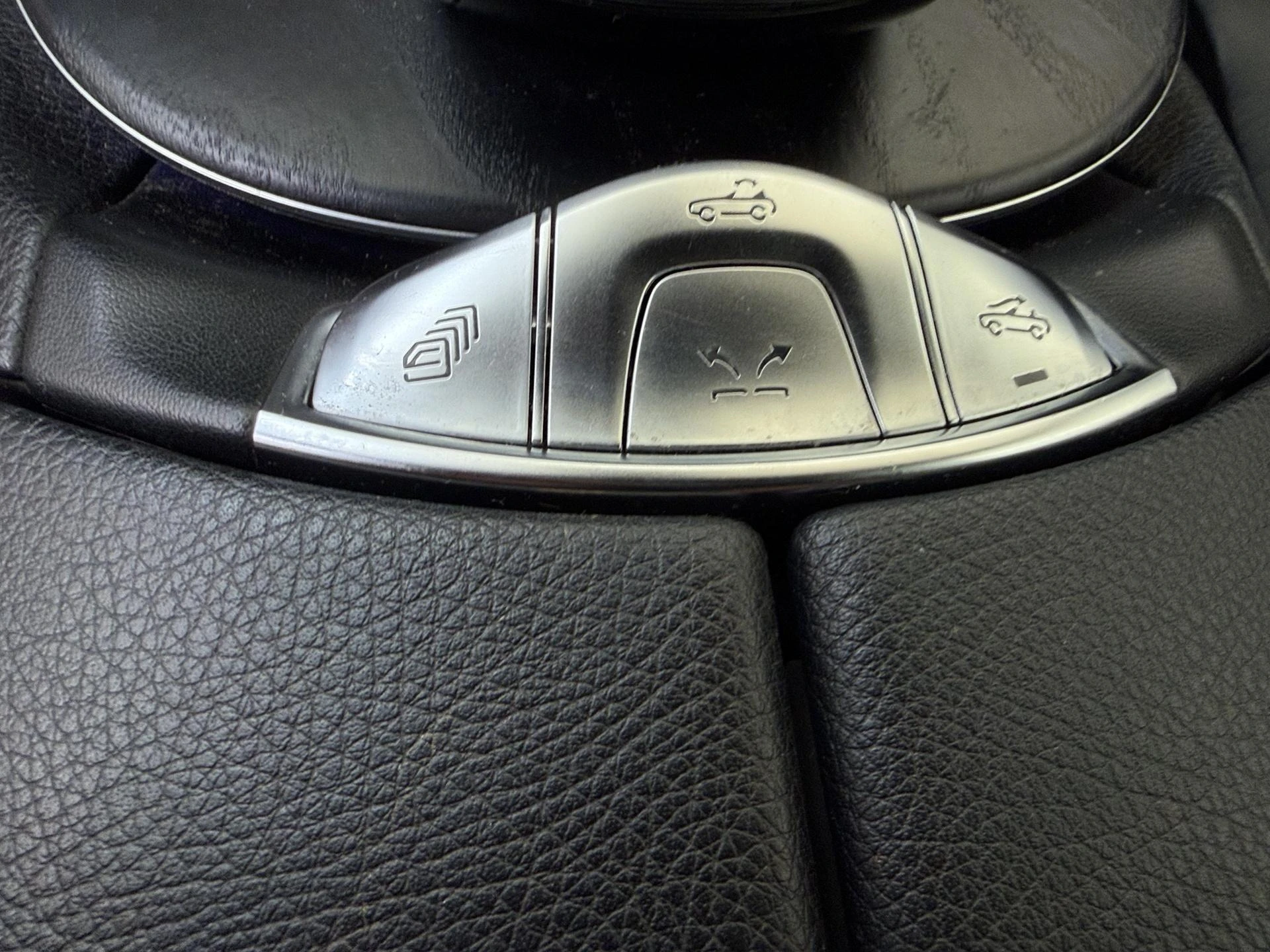 Mercedes-Benz-E-Klasse-image-24