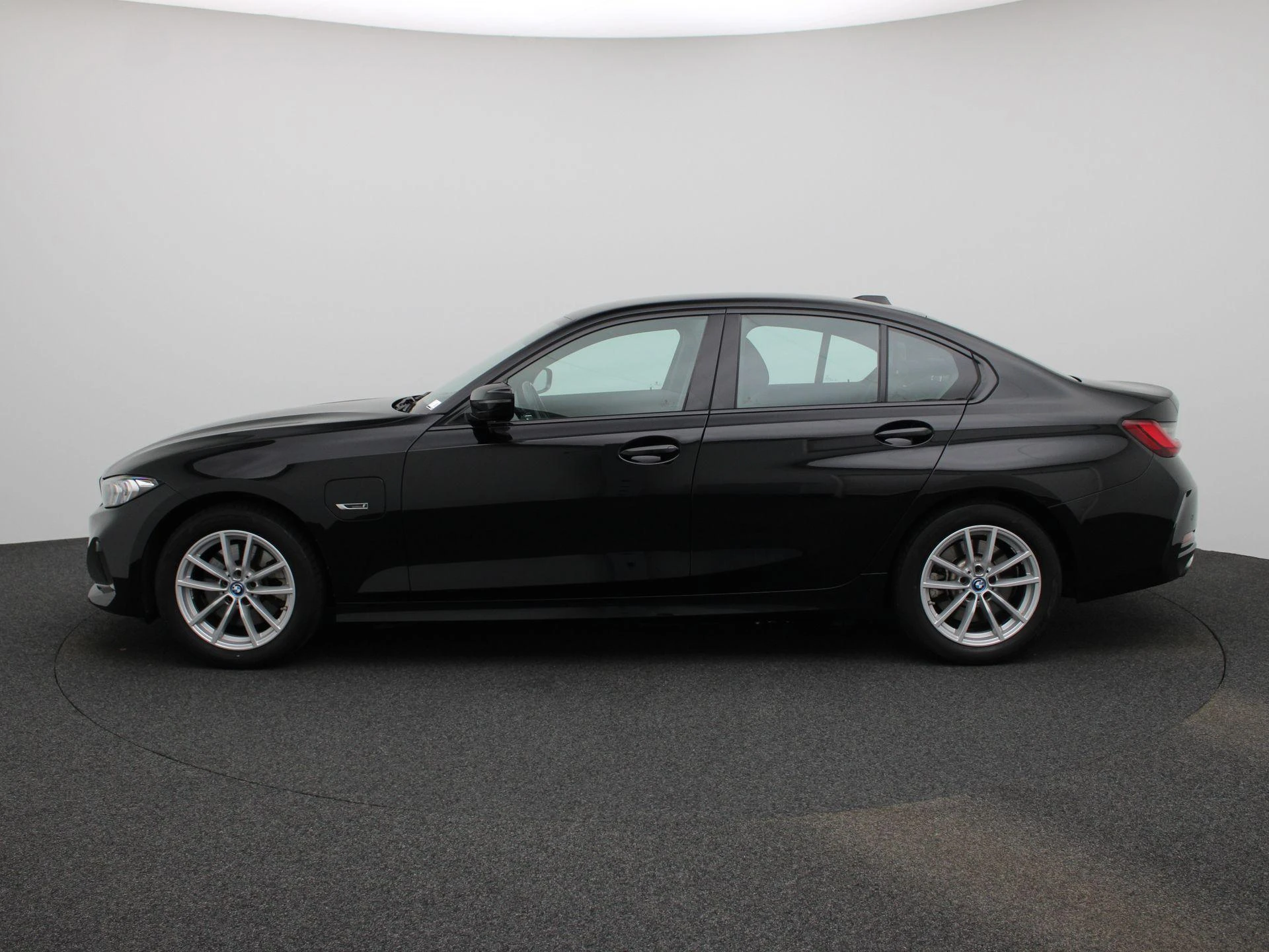 BMW-3 Serie-image-3