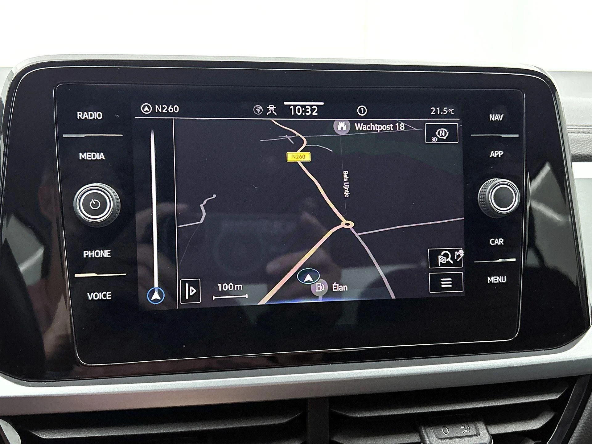 Volkswagen-T-Roc-image-29