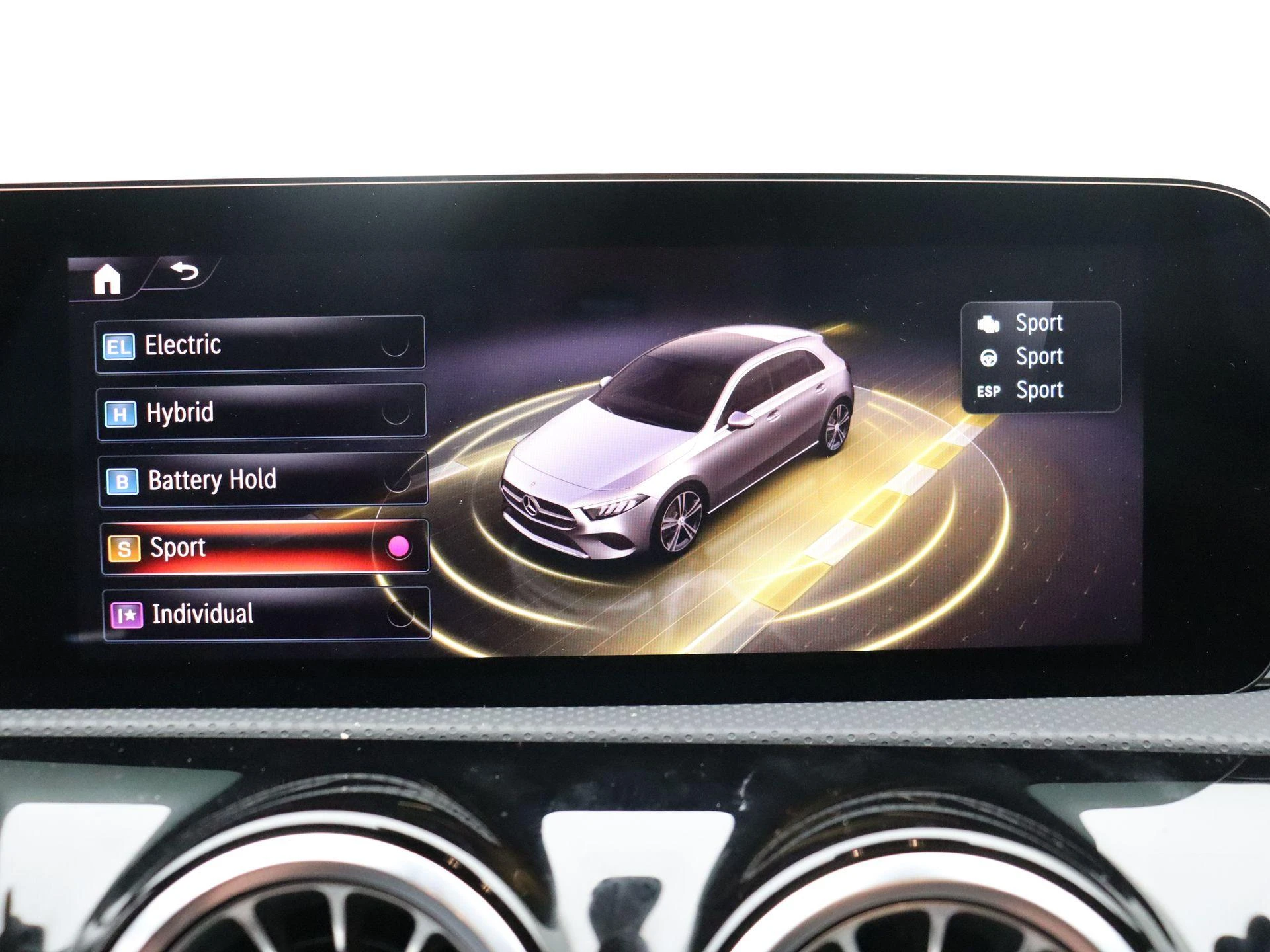 Mercedes-Benz-A-Klasse-image-9