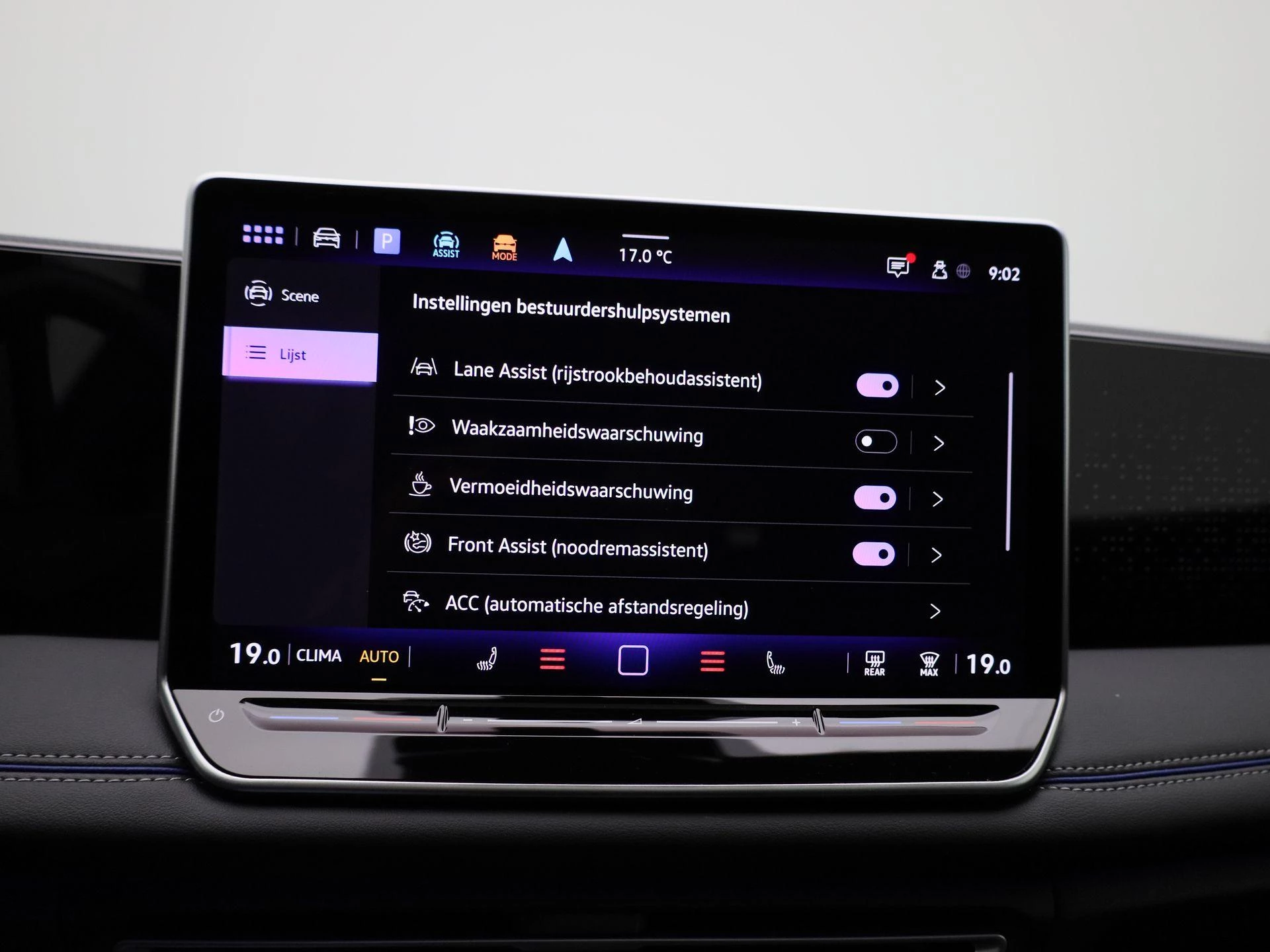 Volkswagen-Tiguan-image-29