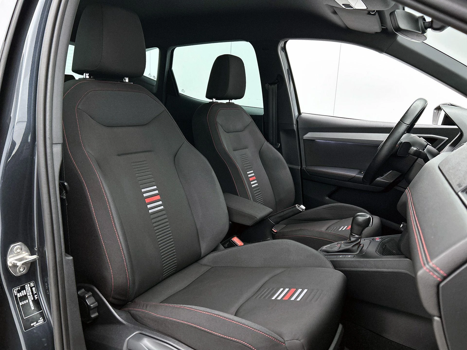SEAT-Arona-image-34