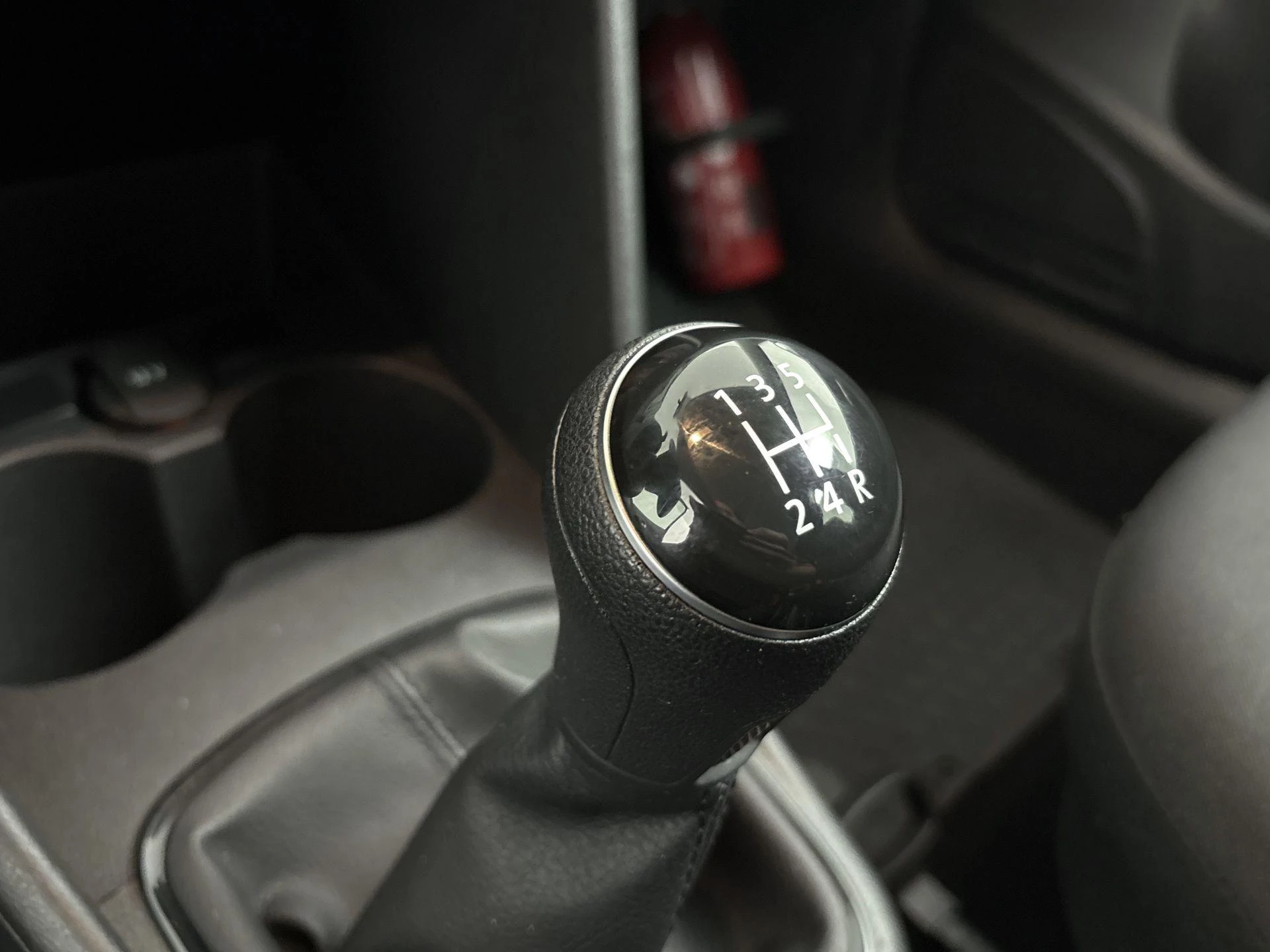 Volkswagen-Polo-image-19