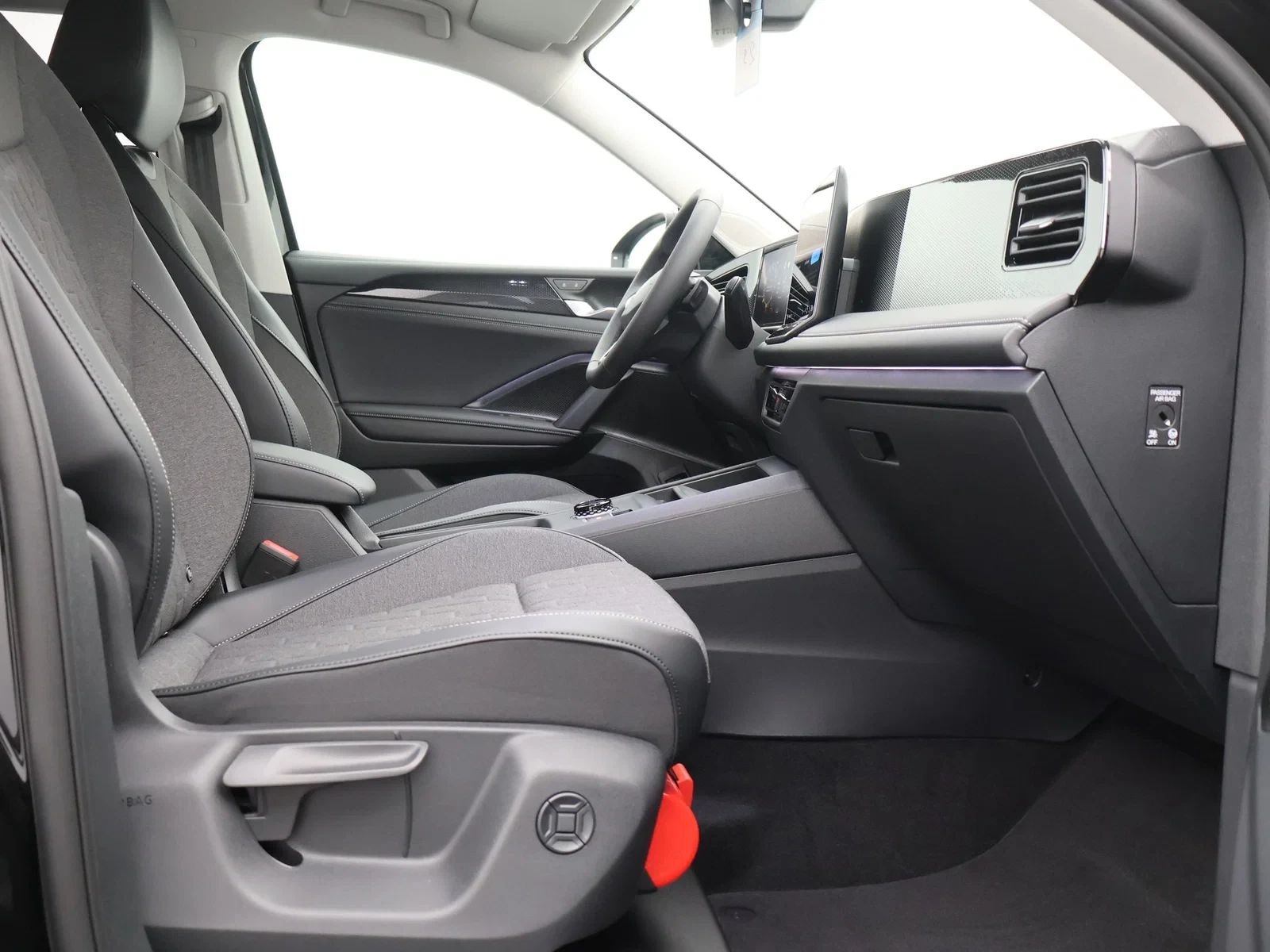Volkswagen-Tiguan-image-8