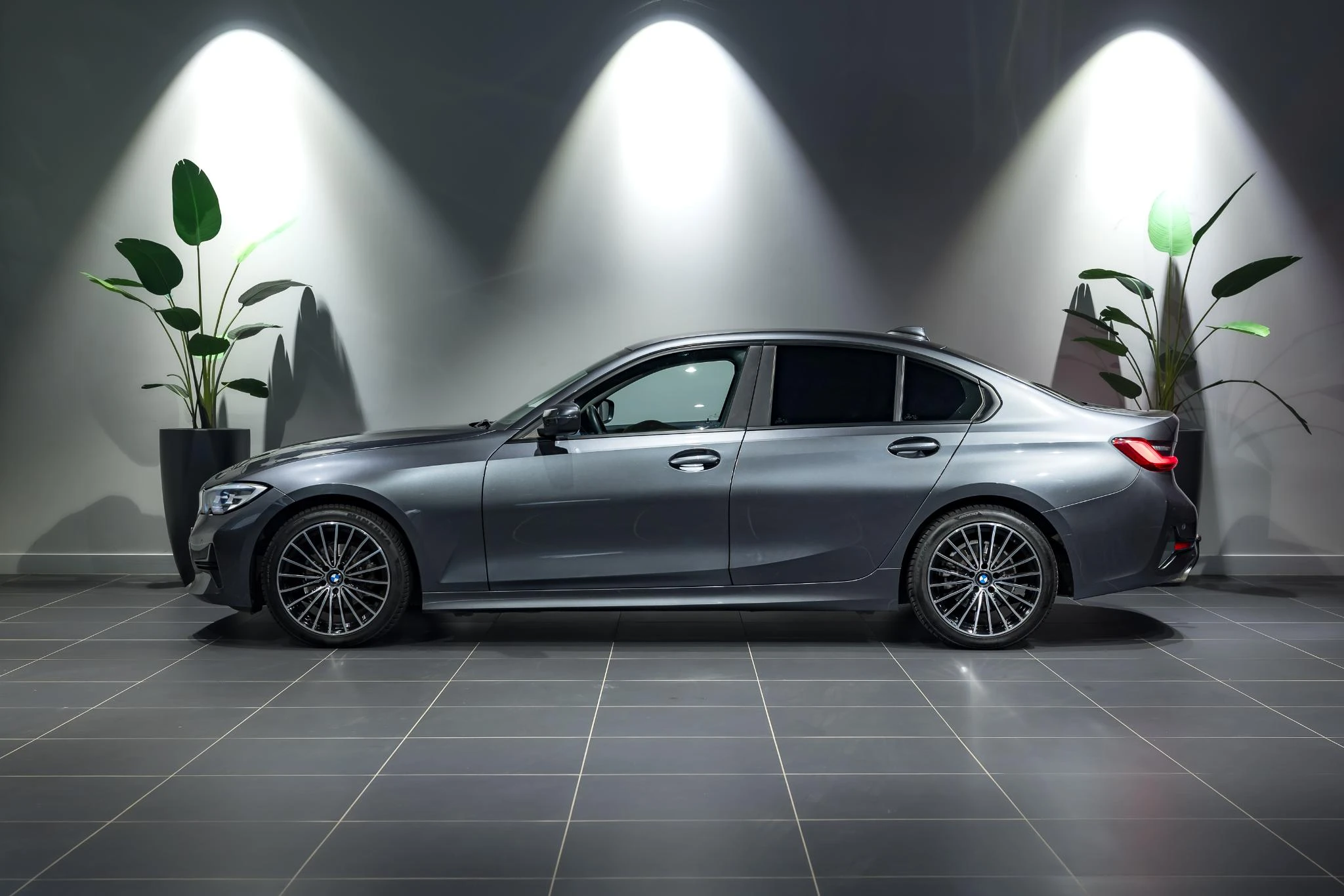 BMW-Série 3-image-4