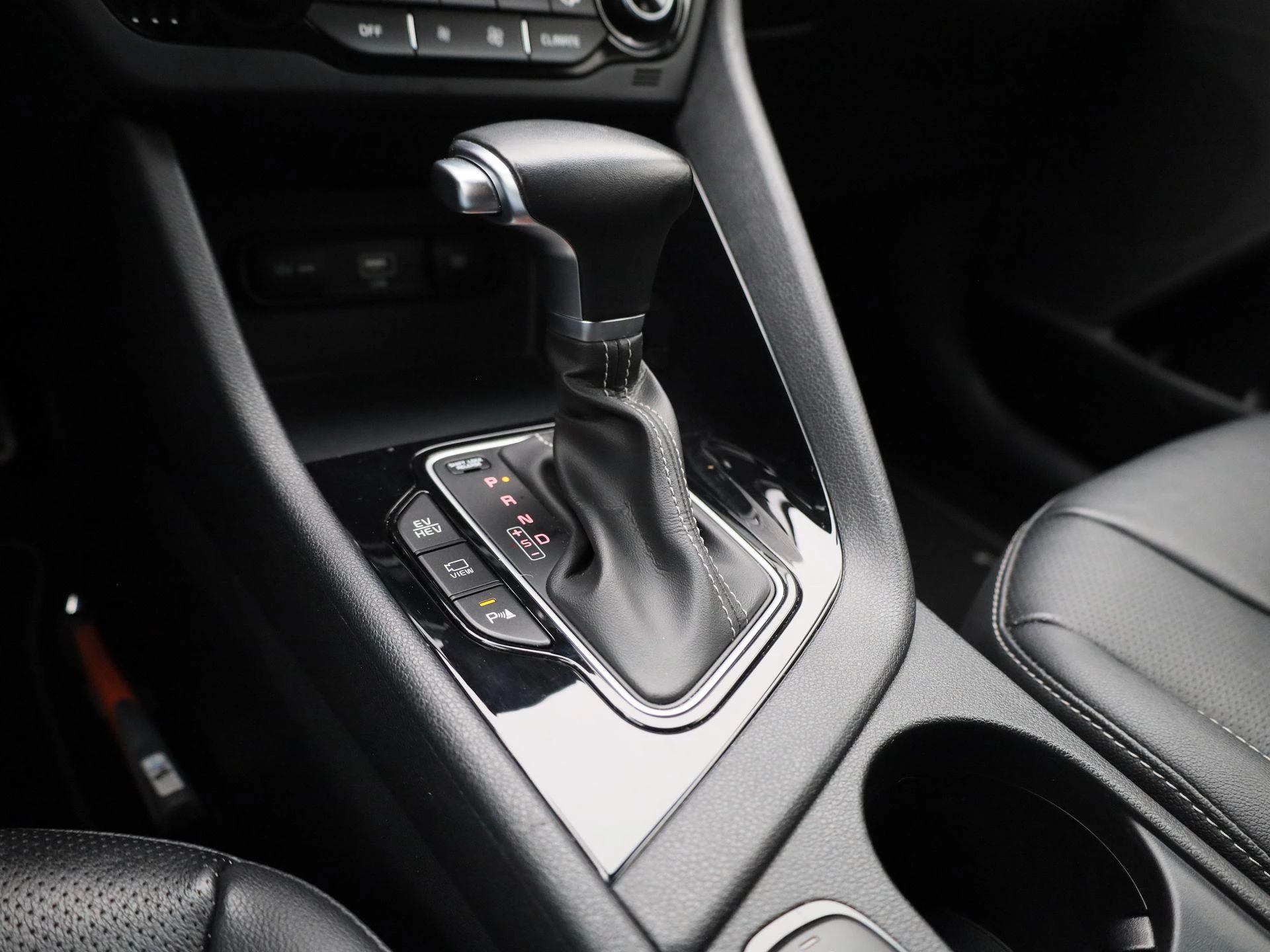 Kia-Niro-image-18