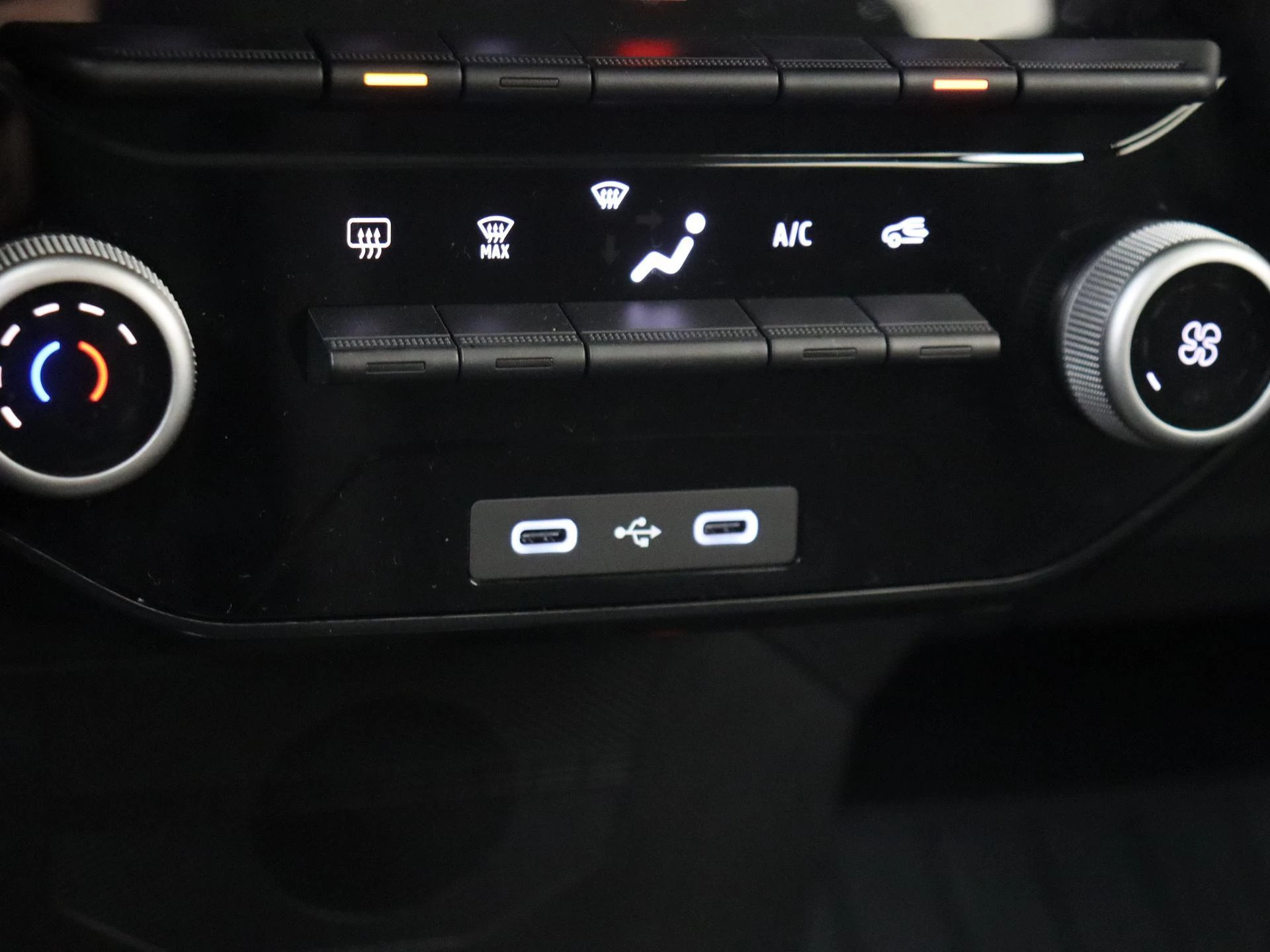 Dacia-Spring-image-18