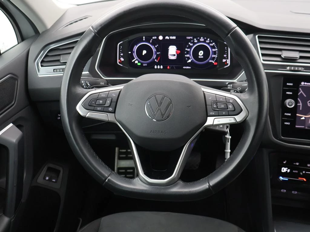 Volkswagen Tiguan eHybrid Tiguan eHybrid PHEV 1.4Elegance DSG 245PK *AUTOMAAT*NAVI*DIGITAL DASHBOARD*ALCANTARA*ZETELVERWARMING*APP CONNECT*...