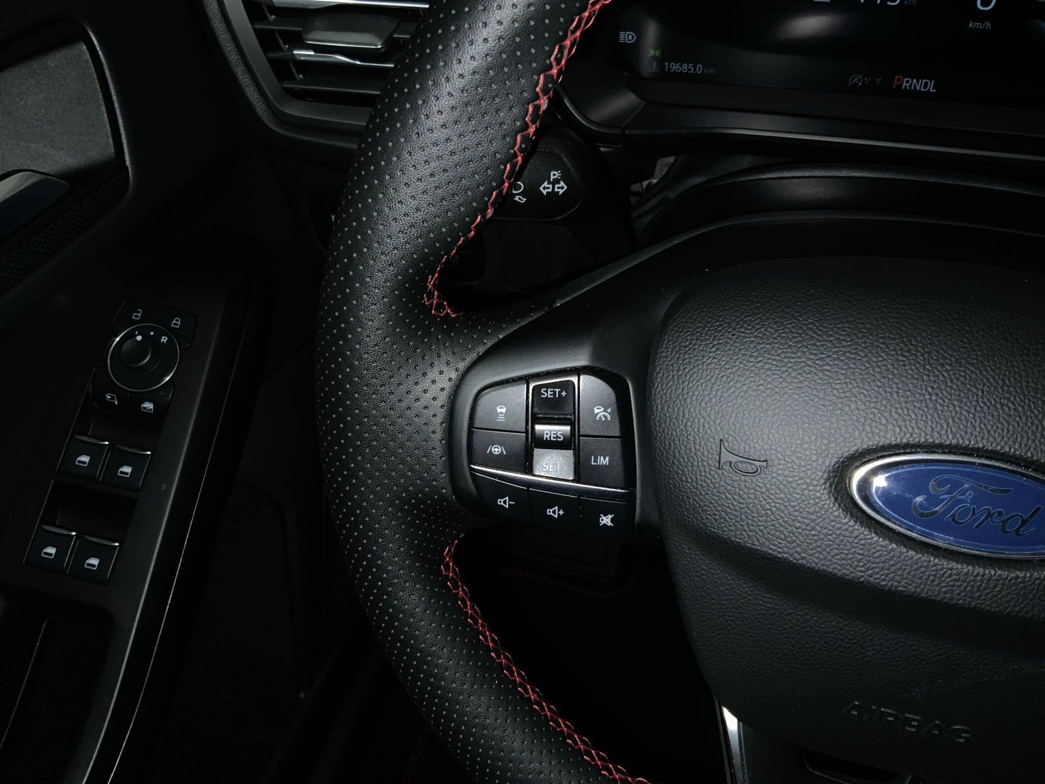 Ford Focus ST-Line X Turnier Aut.*AHK*ACC*HUD*KAM*NAVI*WINTER-PKT.