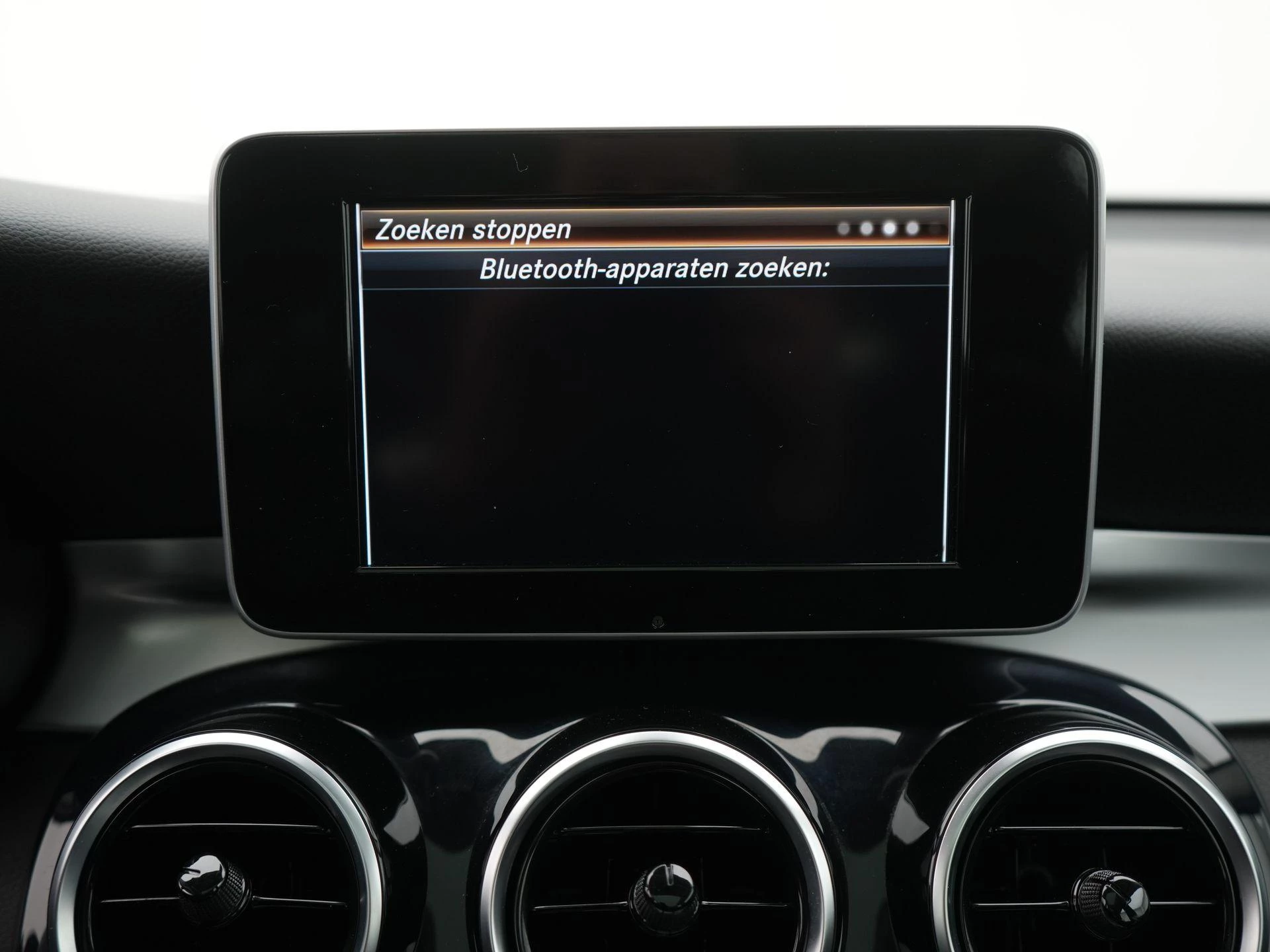 Mercedes-Benz-GLC-image-19