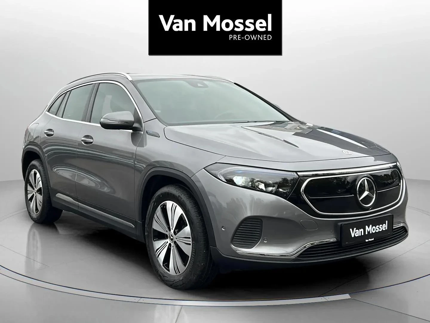 Mercedes-Benz-EQA-image-2