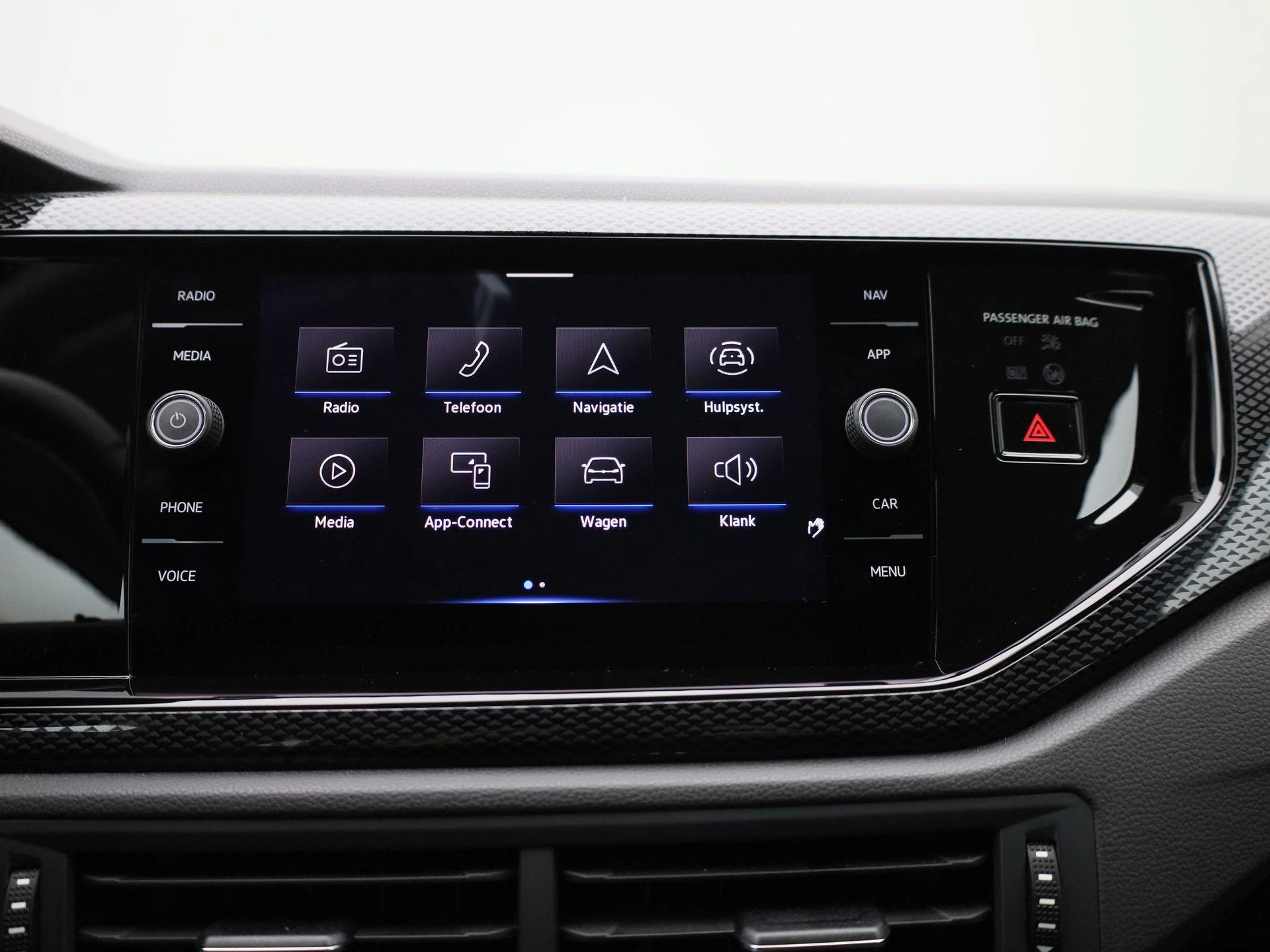 Volkswagen-Polo-image-26
