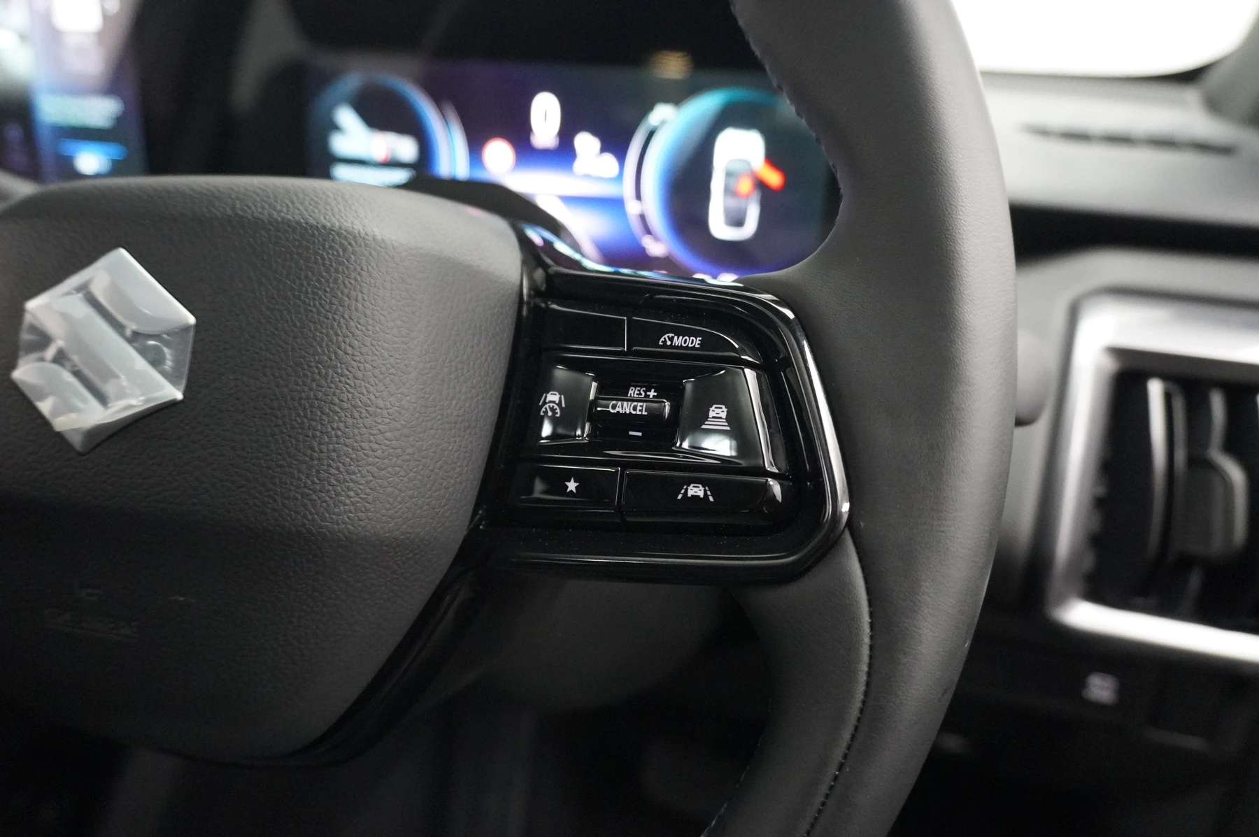 Suzuki-e Vitara-image-23