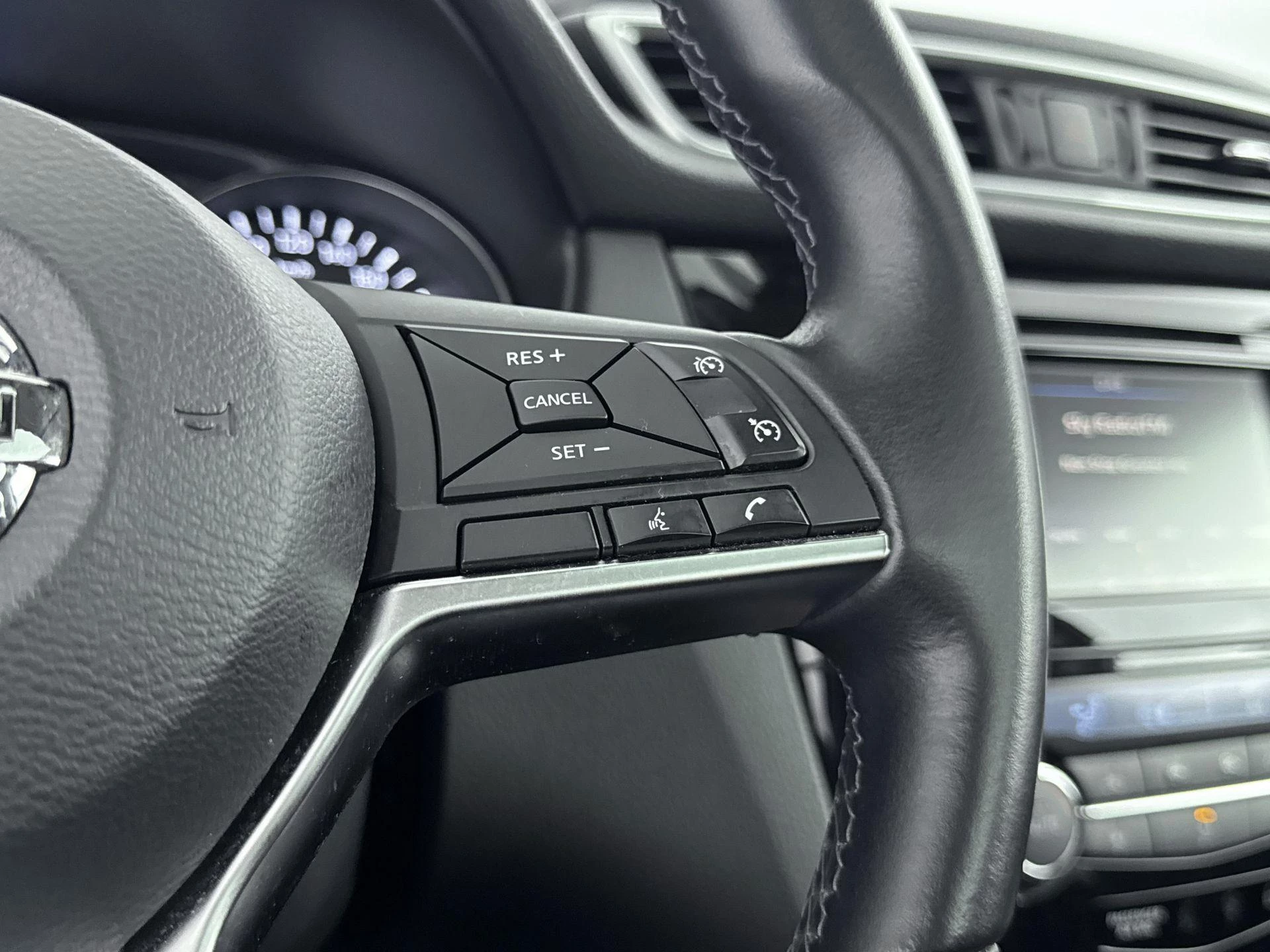 Nissan-QASHQAI-image-29