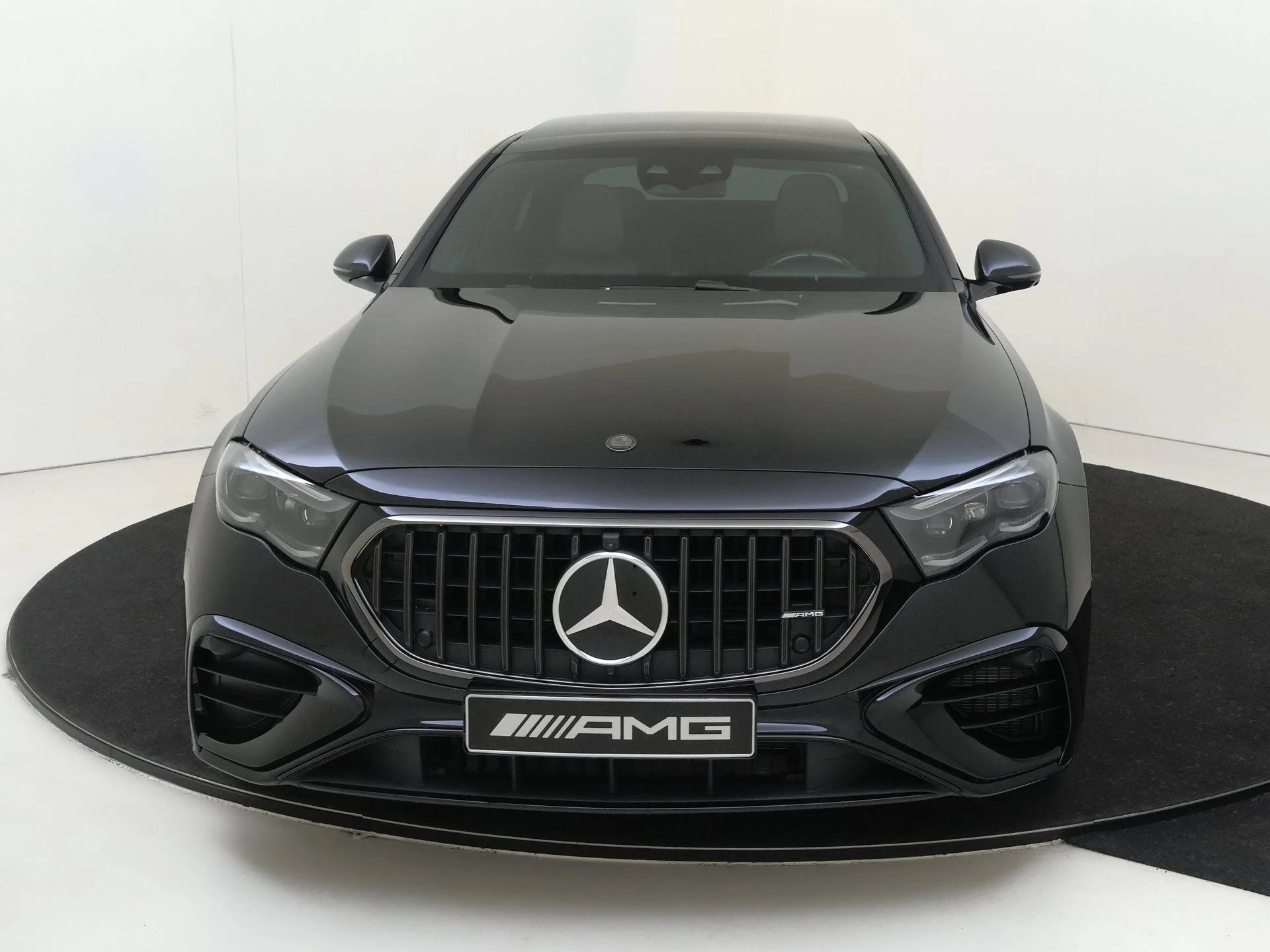 Mercedes-Benz-E-Klasse-image-5