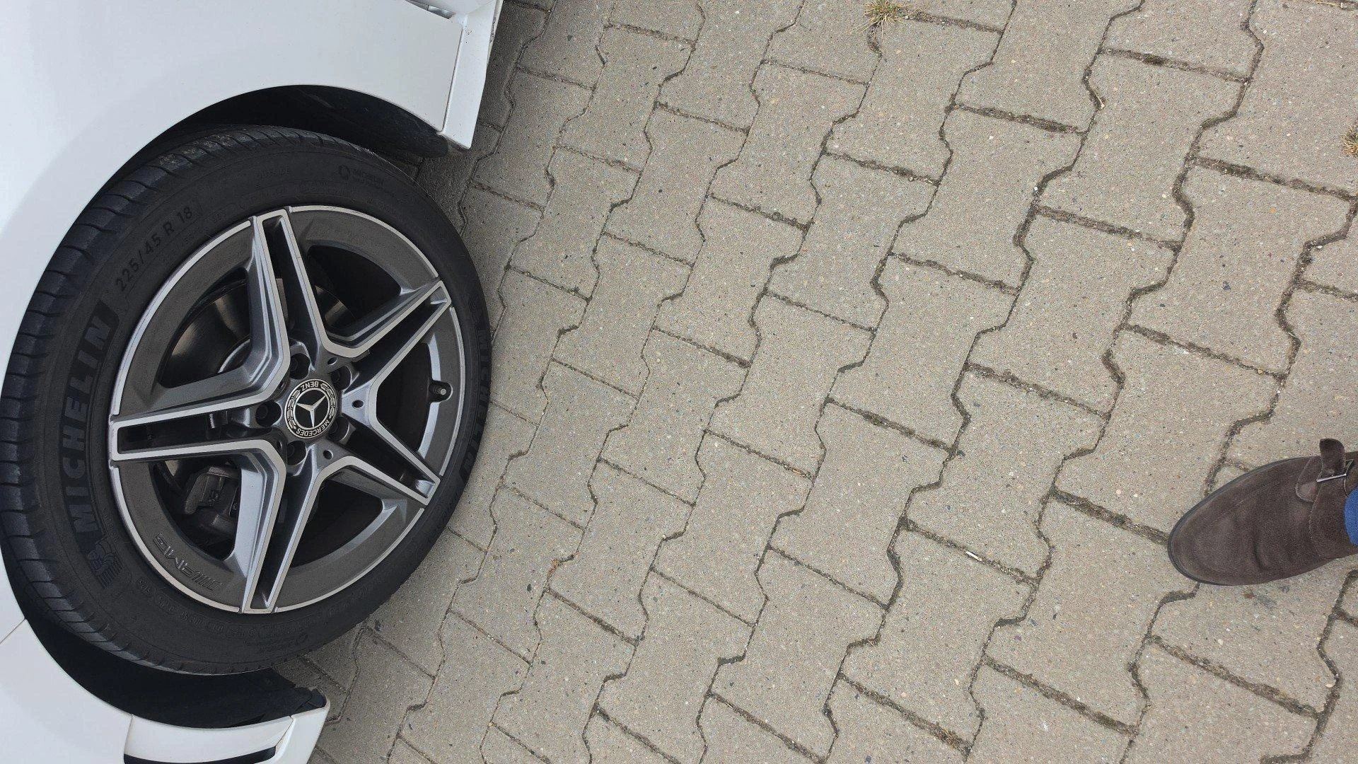 Mercedes-Benz-A-Klasse-image-17