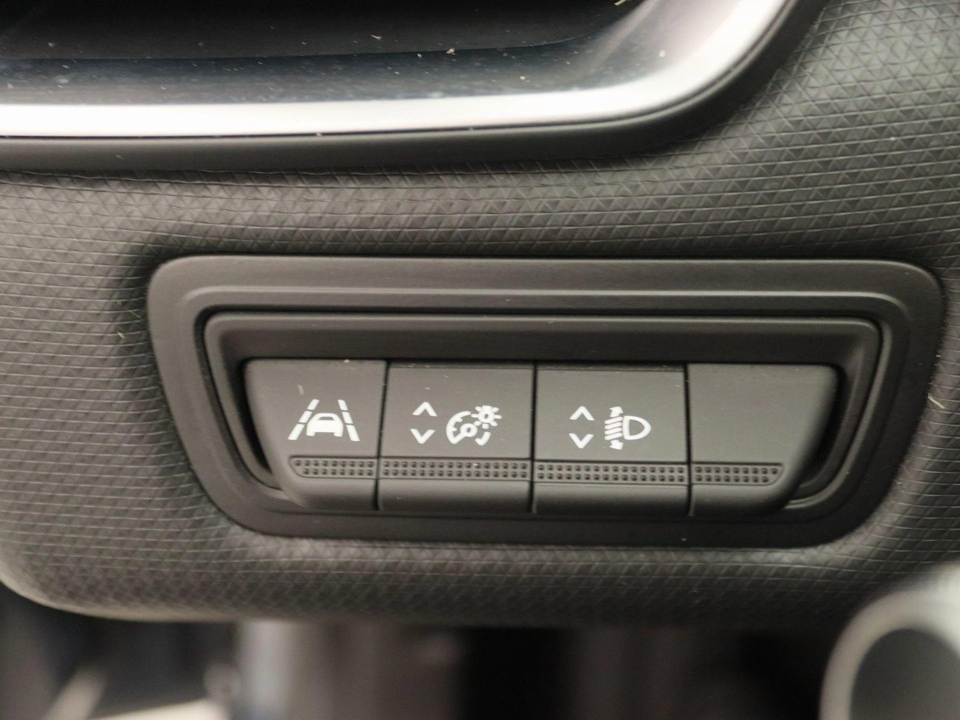 Renault-Clio-image-18