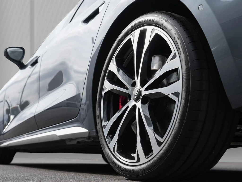 Audi-S5-image-5