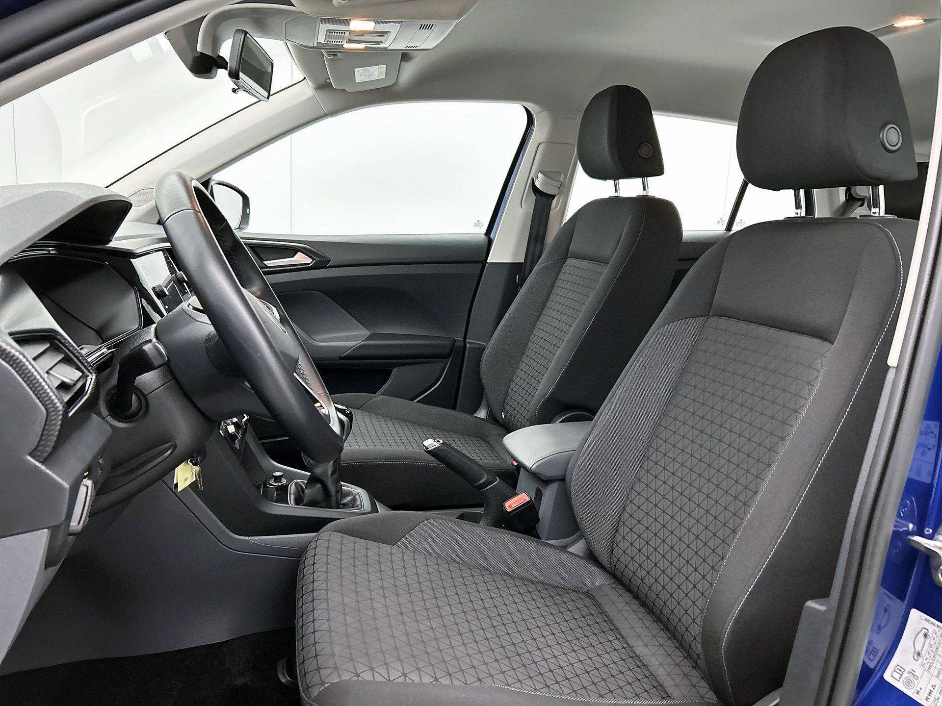 Volkswagen-T-Cross-image-30