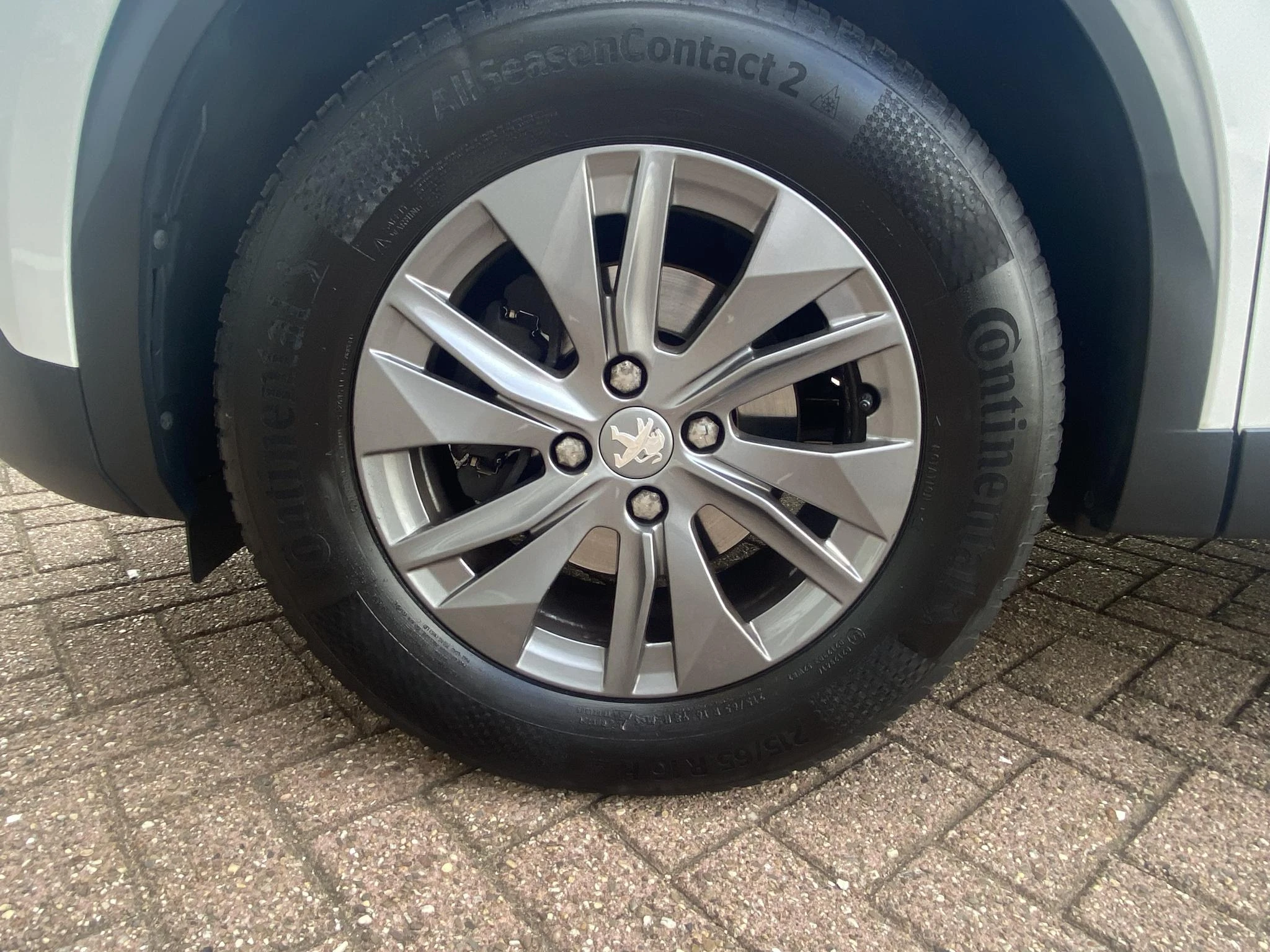 Peugeot-2008-image-19