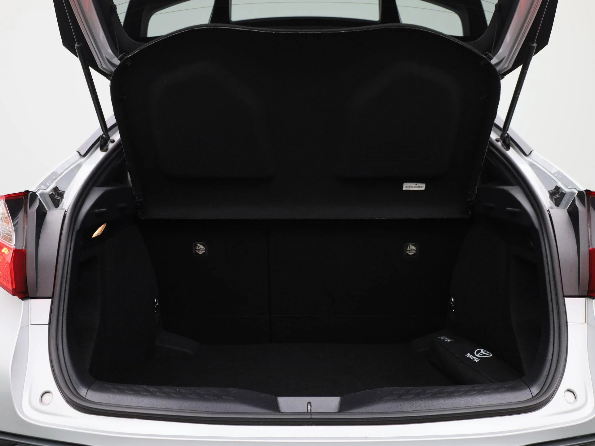 Toyota-C-HR-image-13