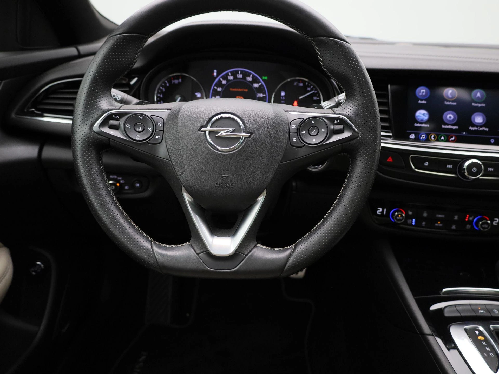Opel-Insignia-image-6