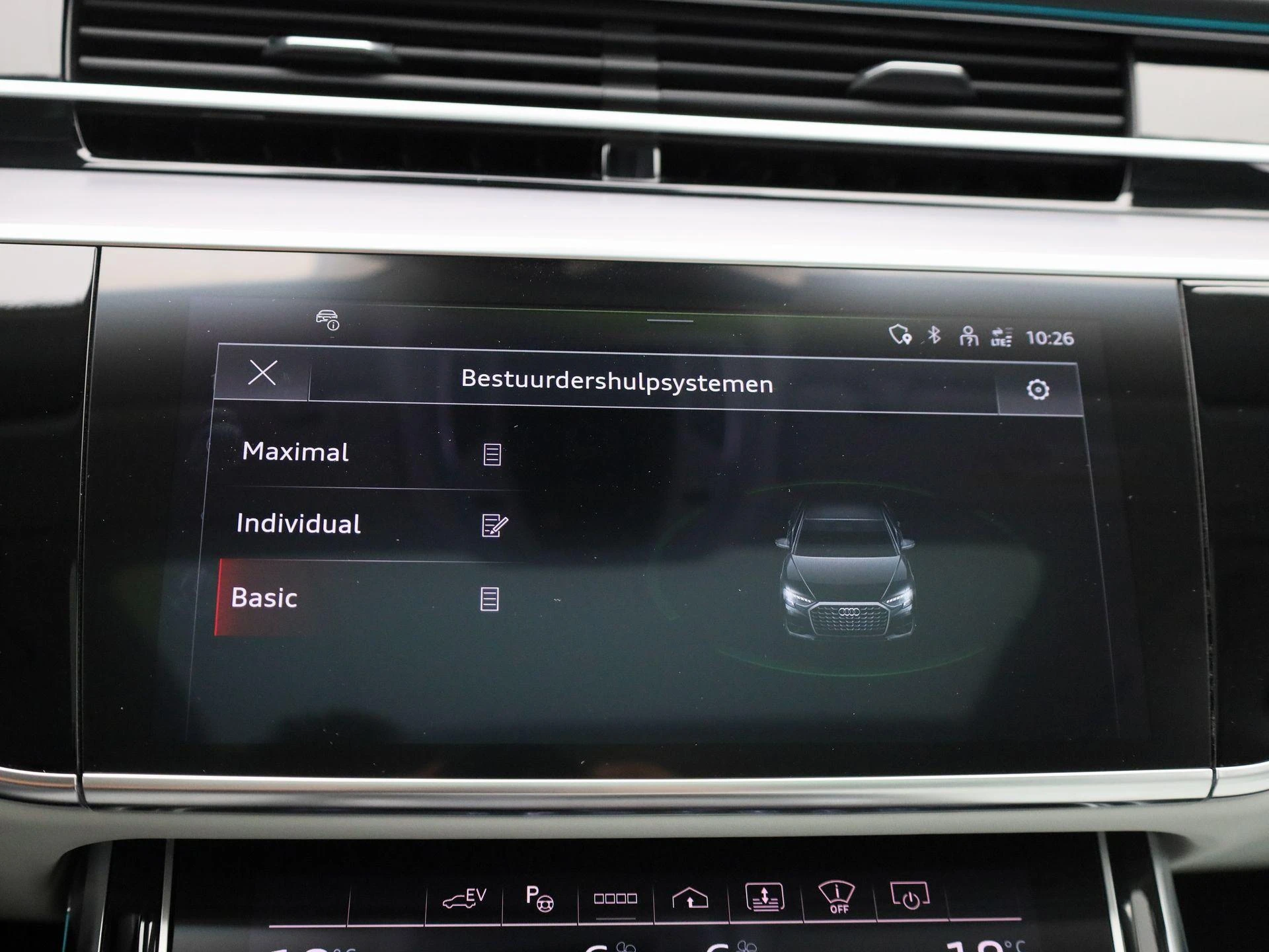 Audi-A8-image-25