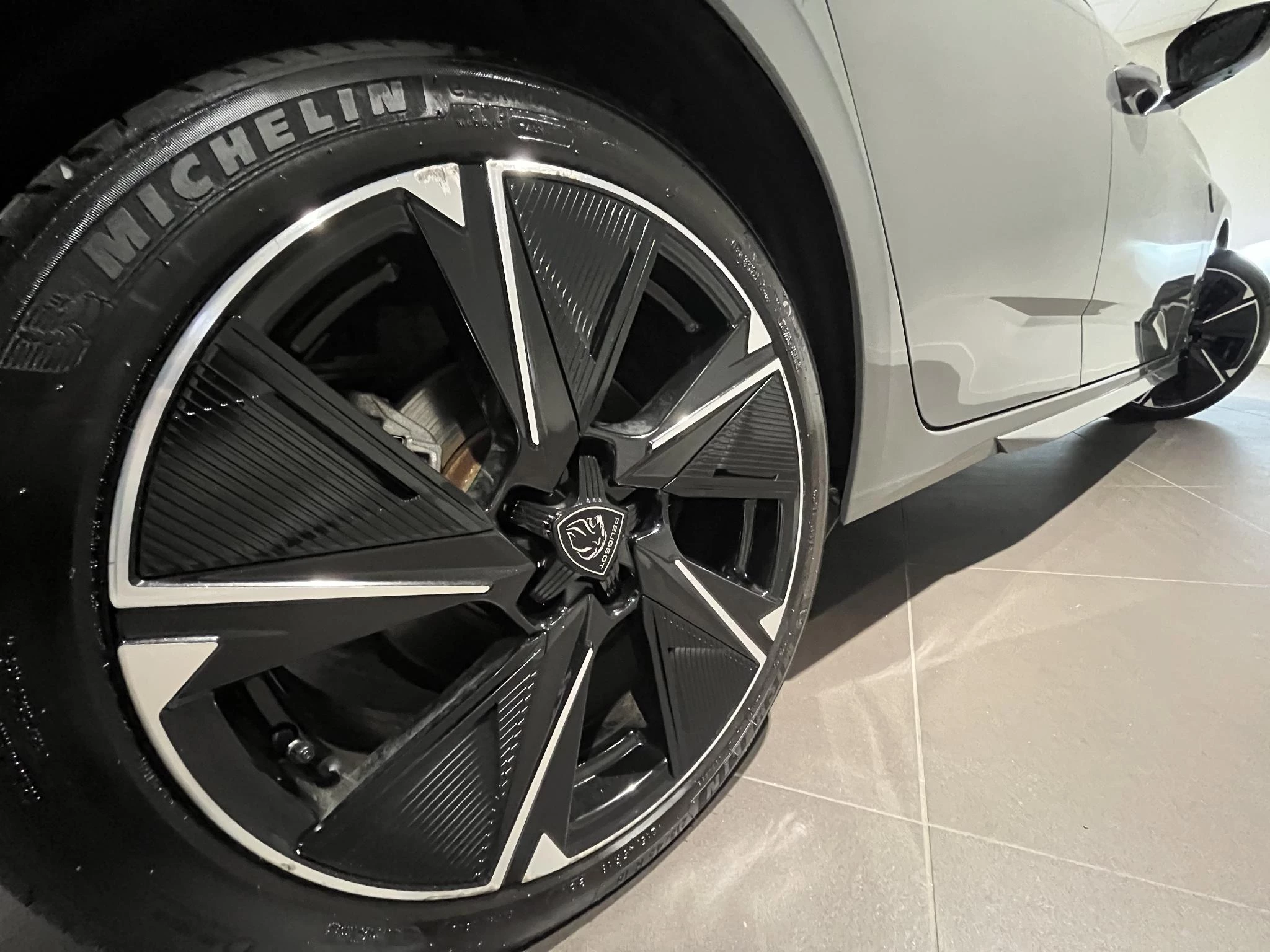 Peugeot-e-308-image-23