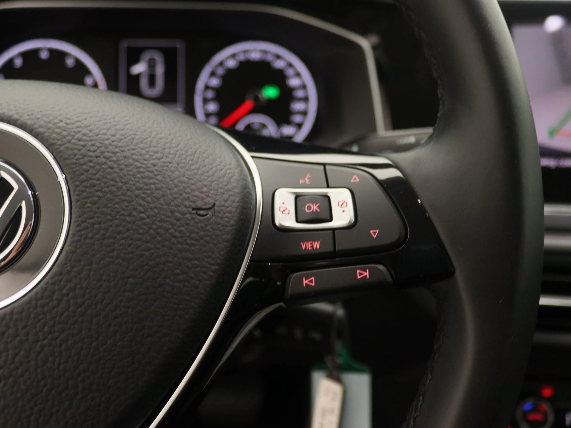 Volkswagen-Polo-image-17