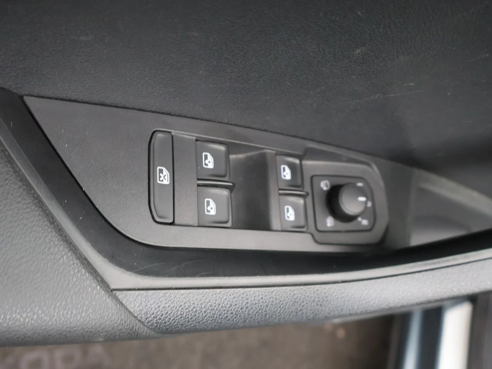 Škoda Karoq Karoq Clever 1.0 TSI 110PK *CAMERA*PDC*APP-CONNECT*NAVI*...*