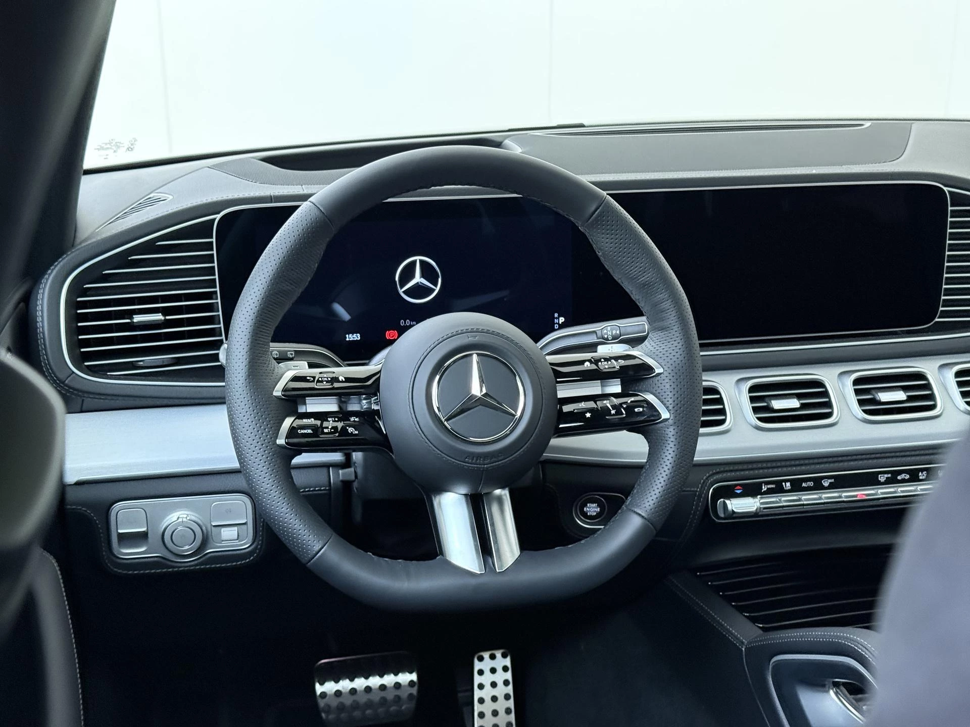 Mercedes-Benz-GLE-image-12