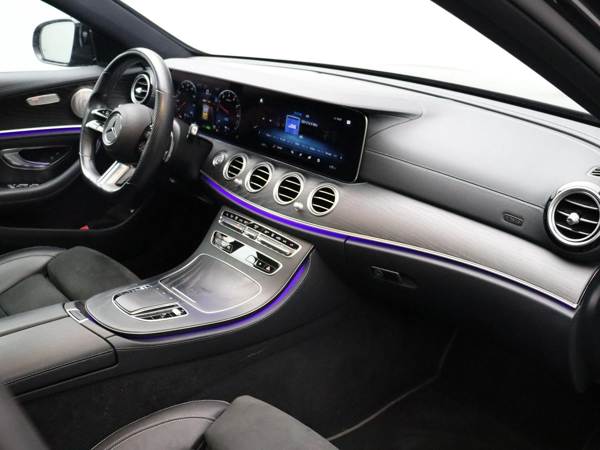 Mercedes-Benz-E-Klasse-image-29