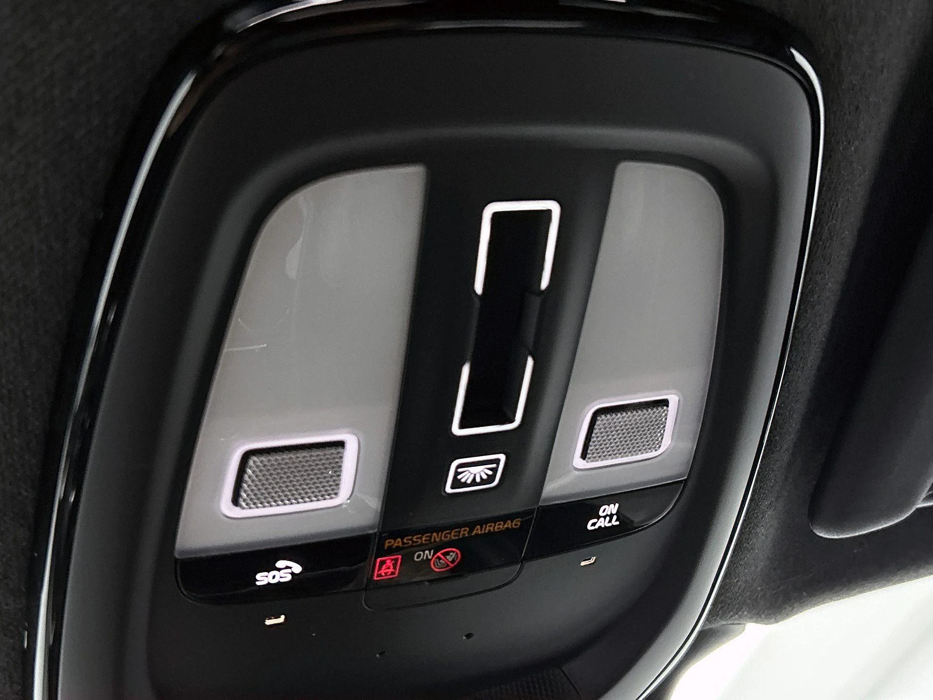 Volvo XC40 Recharge P8 AWD R-Design