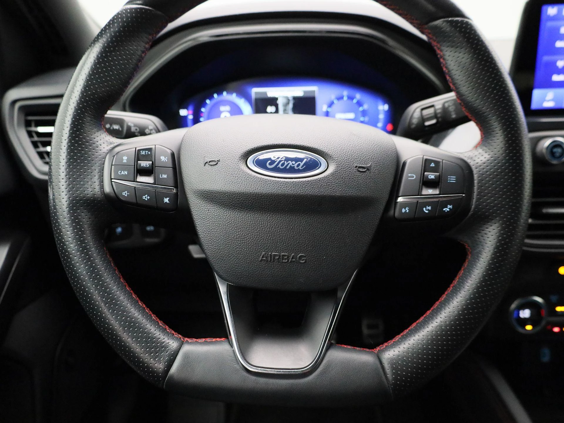 Ford Focus Wagon 1.0 EcoBoost Hybrid ST Line X Business