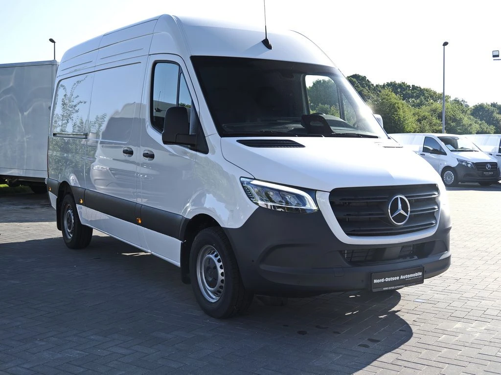 Mercedes-Benz-Sprinter 319-image-4